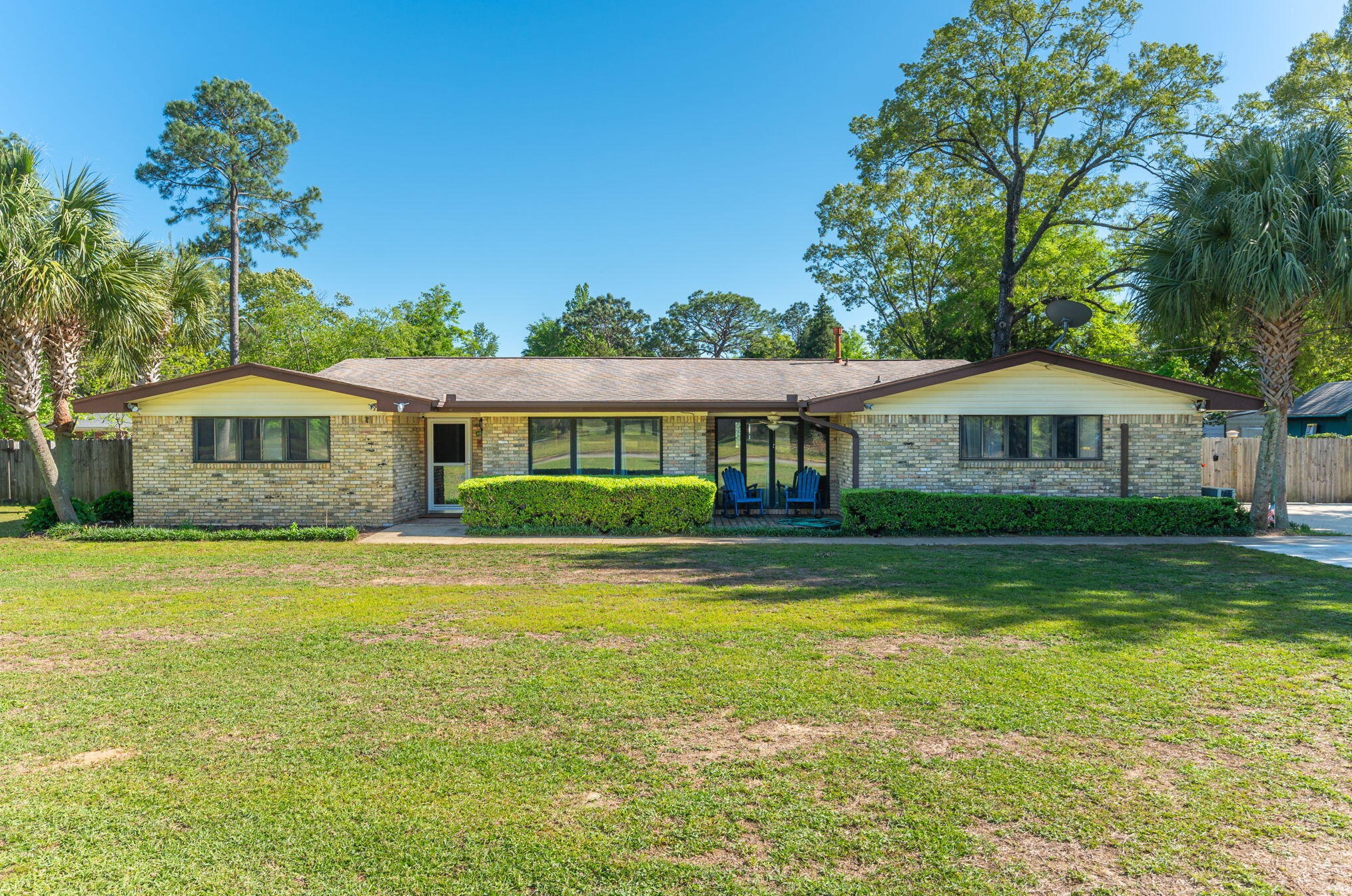 340 Adams Dr, Crestview, FL 32536-1604