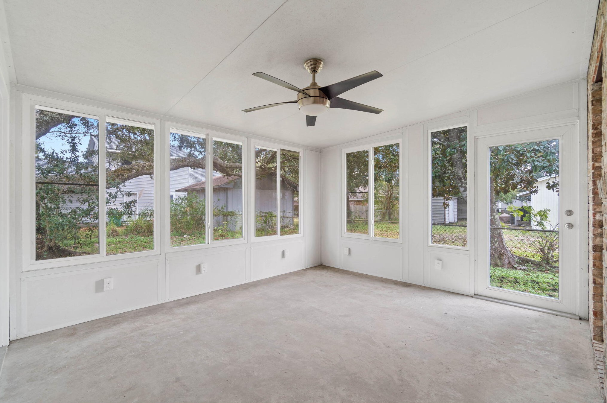 212 Squirrel Hvn Rd, Mary Esther FL  32569-2253 exterior