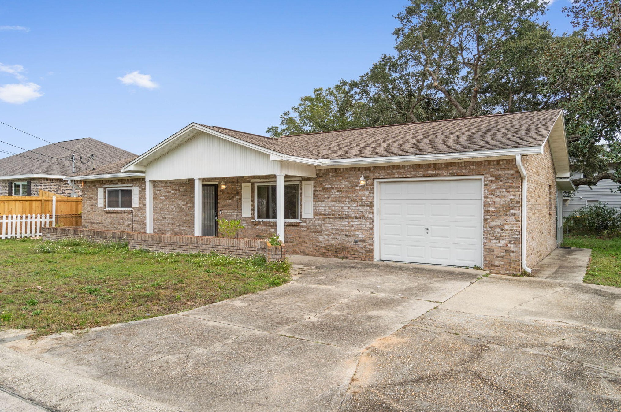 212 Squirrel Haven Rd, Mary Esther, FL 32569-2253