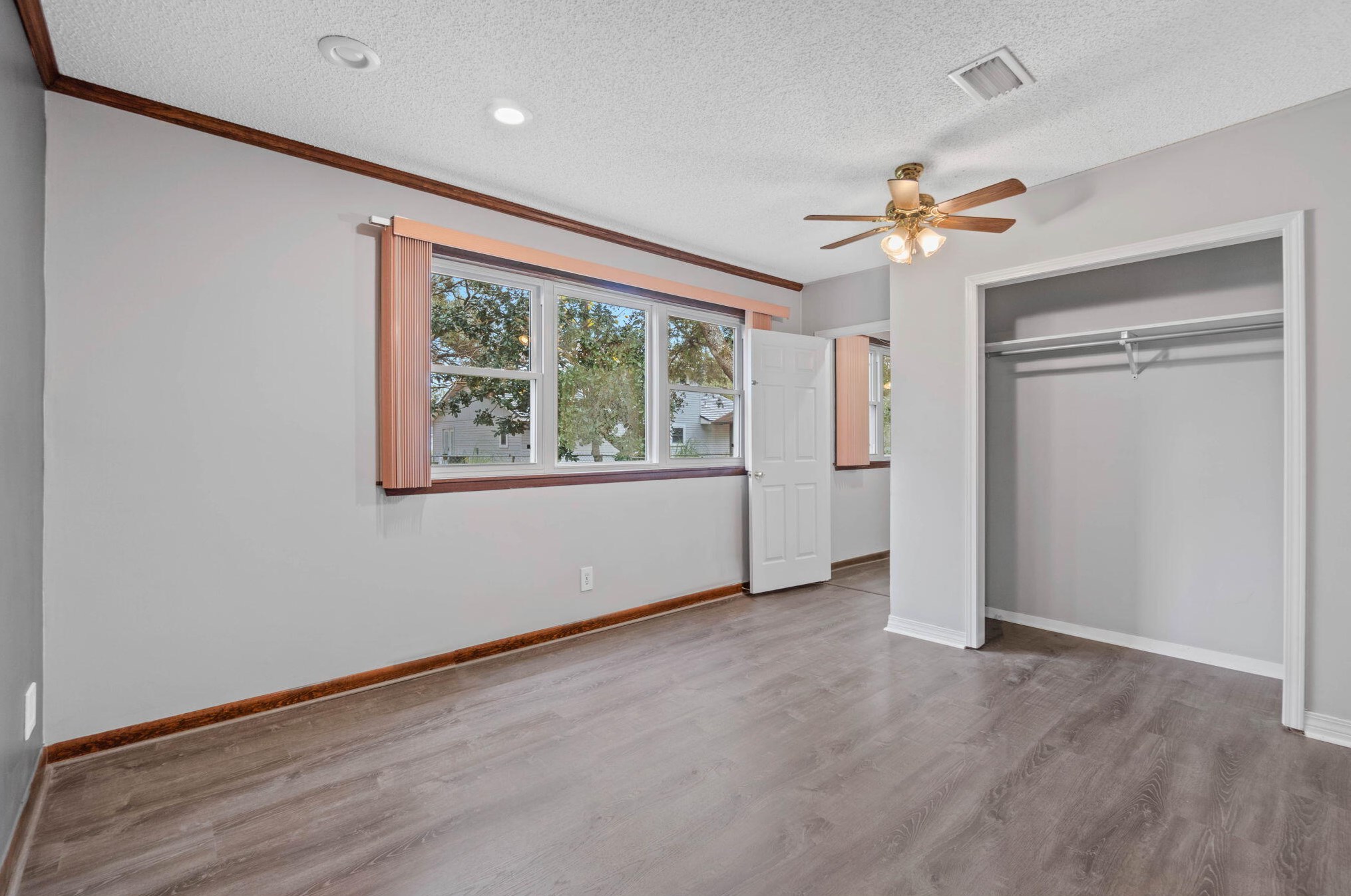 212 Squirrel Hvn Rd, Mary Esther FL  32569-2253 exterior