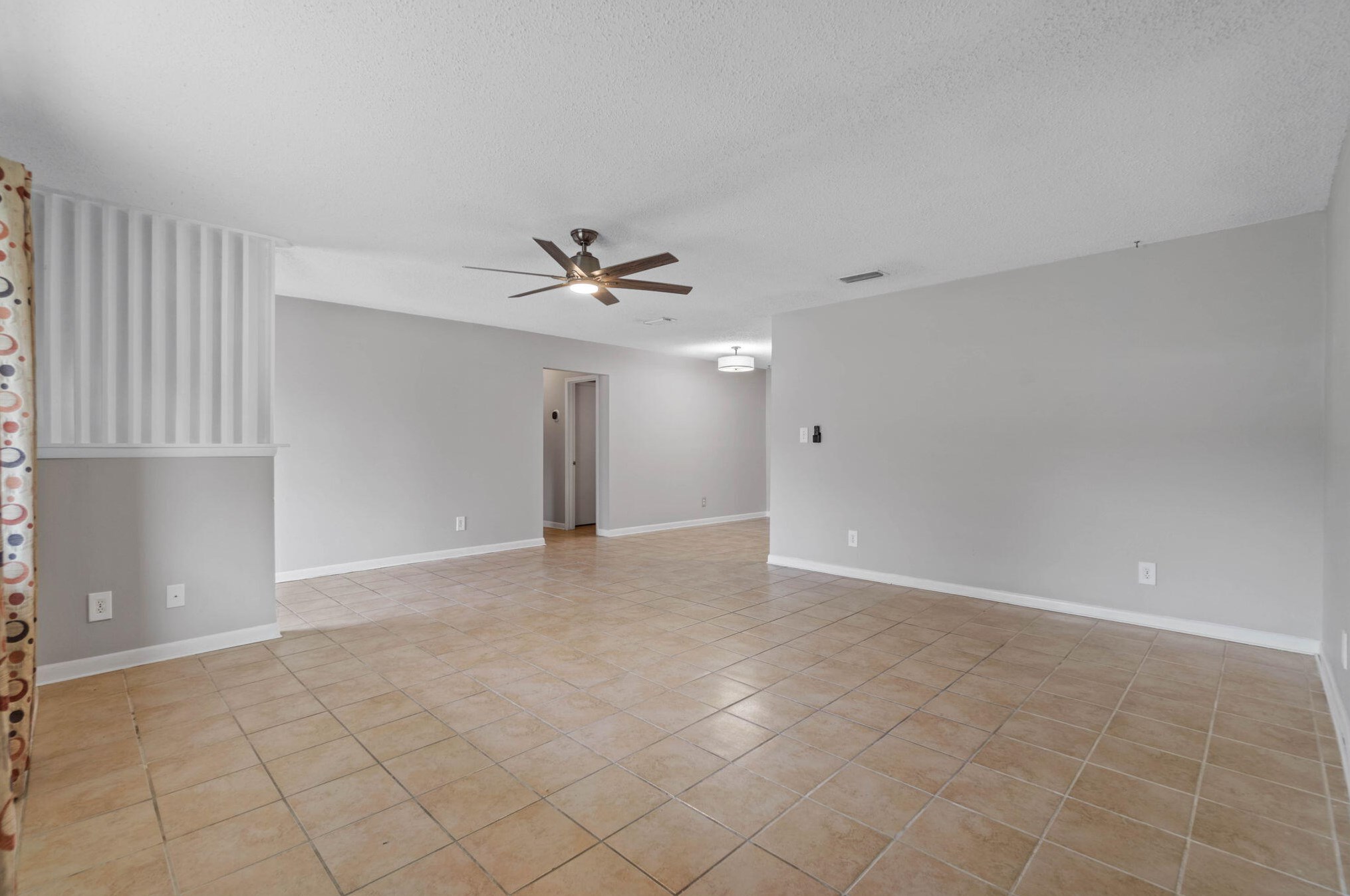 212 Squirrel Haven Rd, Mary Esther FL  32569-2253 exterior