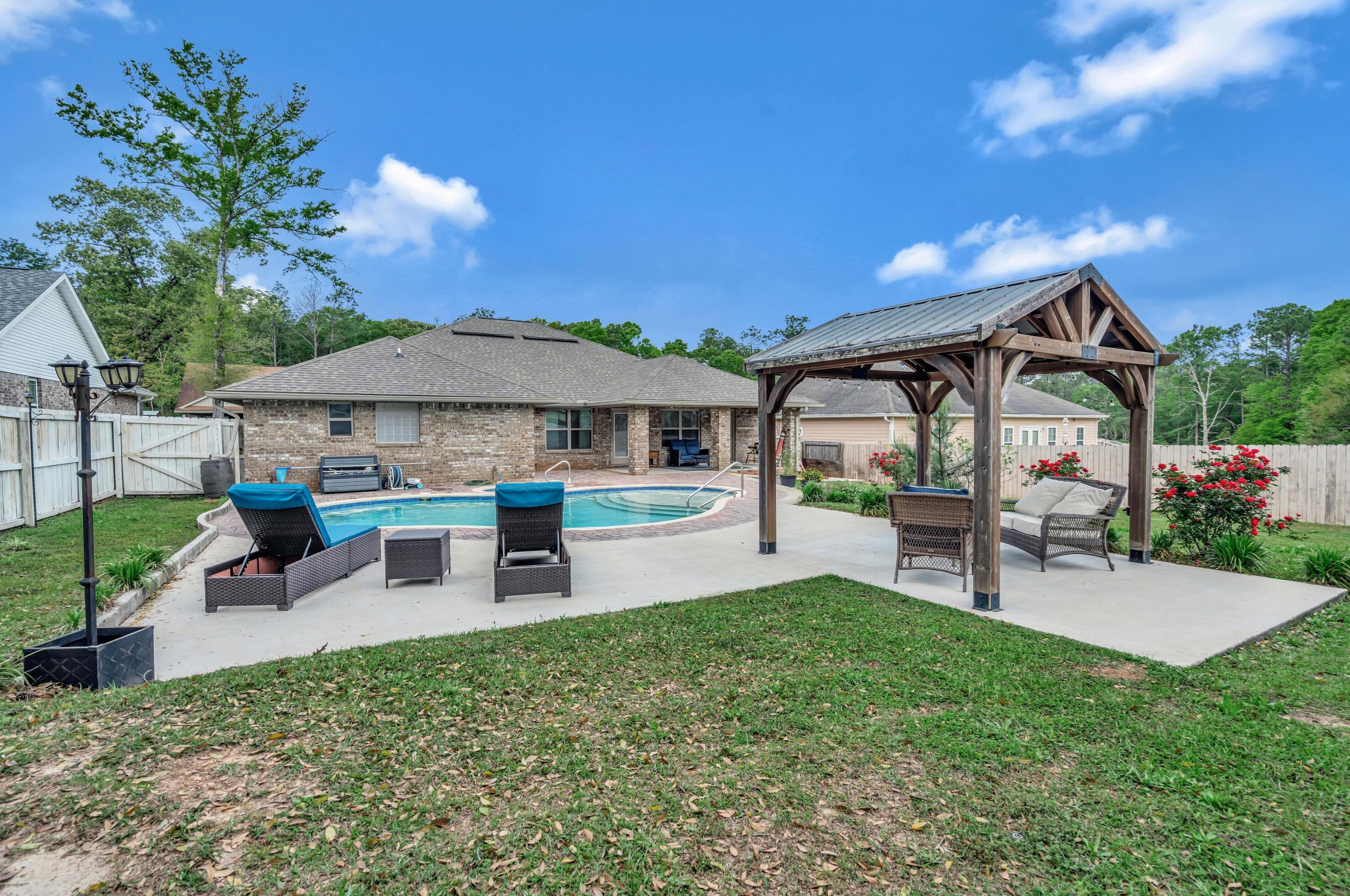 6023 Trestle St, Crestview, FL 32536-4379
