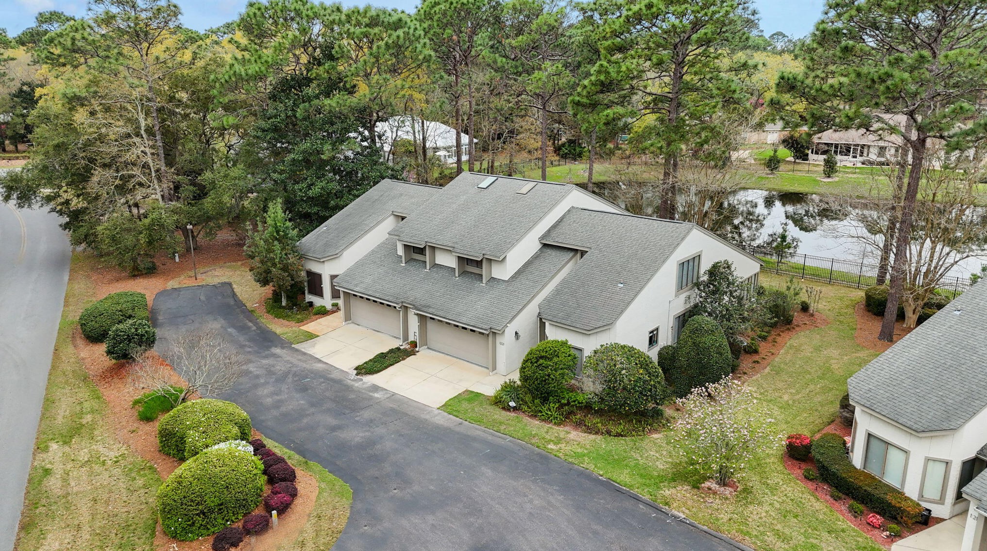 1222 Oakmont Dr, Niceville, FL 32578-4315