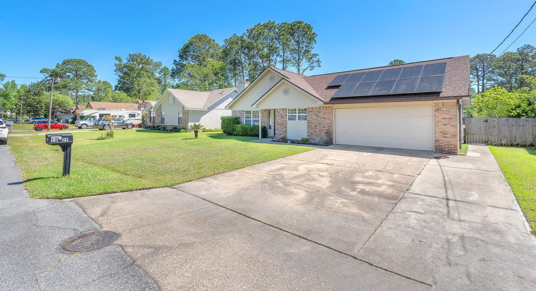 1609 Campbell Dr W, Fort Walton Beach, FL 32547
