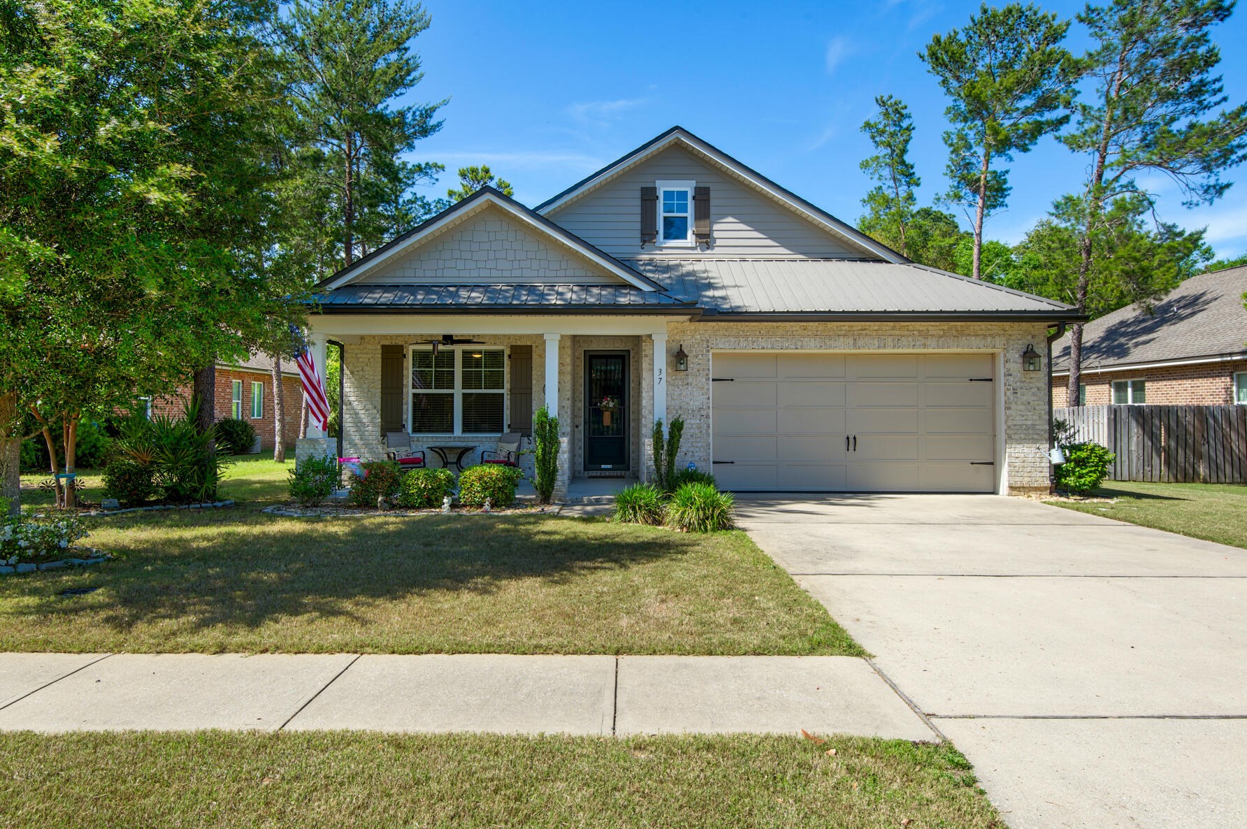 37 Leap Year Ln, Freeport, FL 32439
