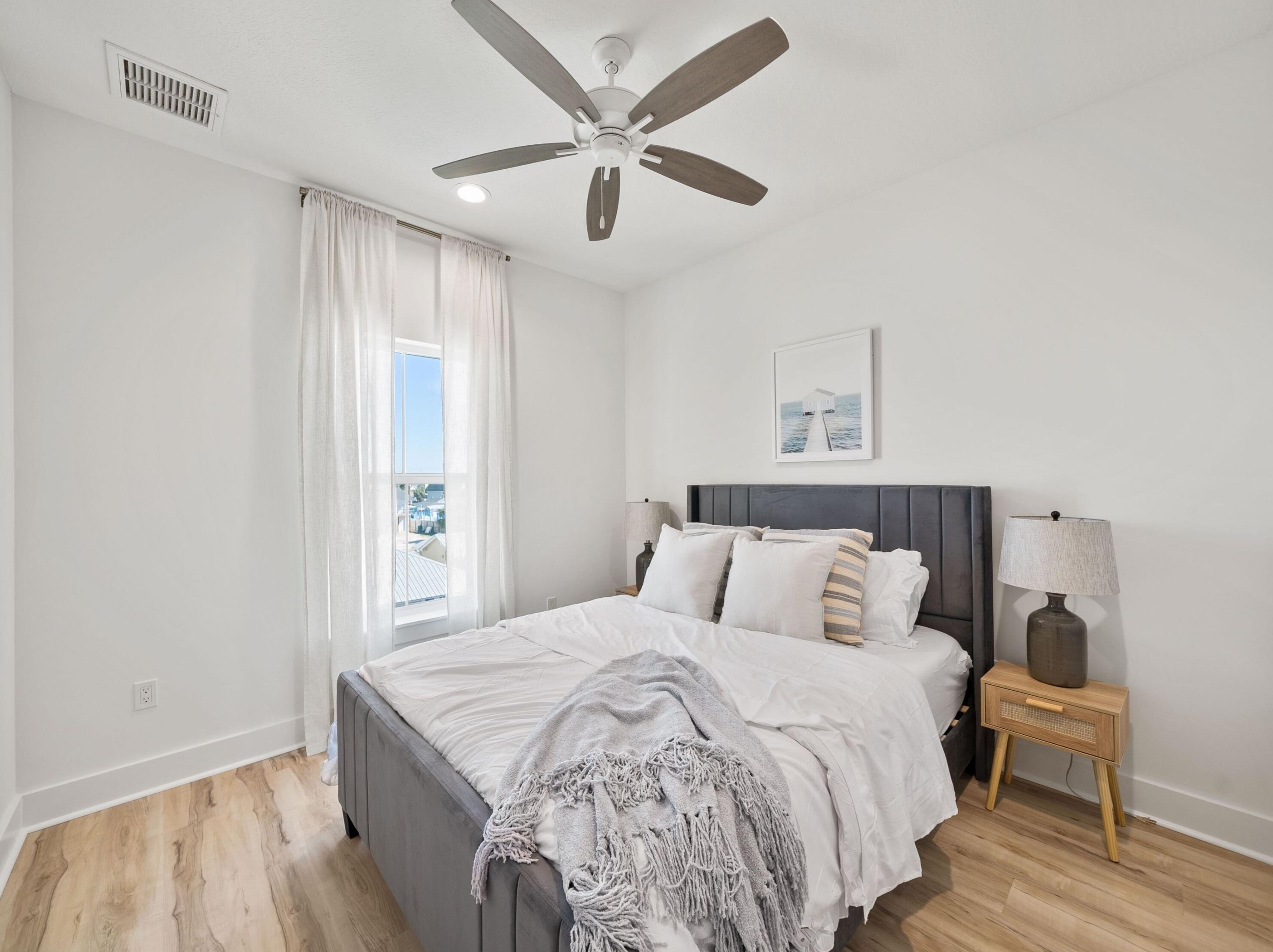 5300 Thomas Dr, Panama City FL 32408-6125 exterior