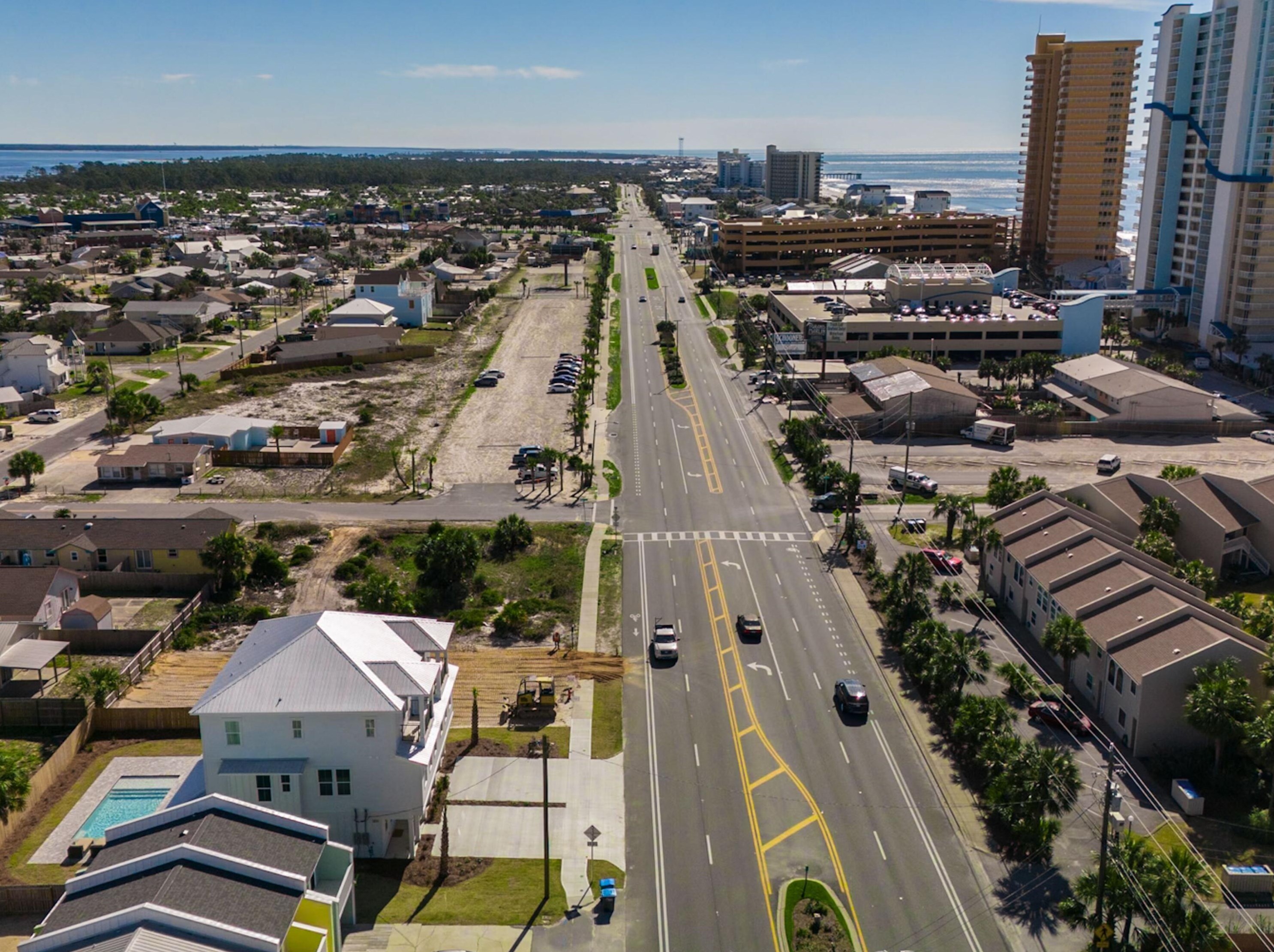 5300 Thomas Dr, Panama City FL 32408-6125 exterior