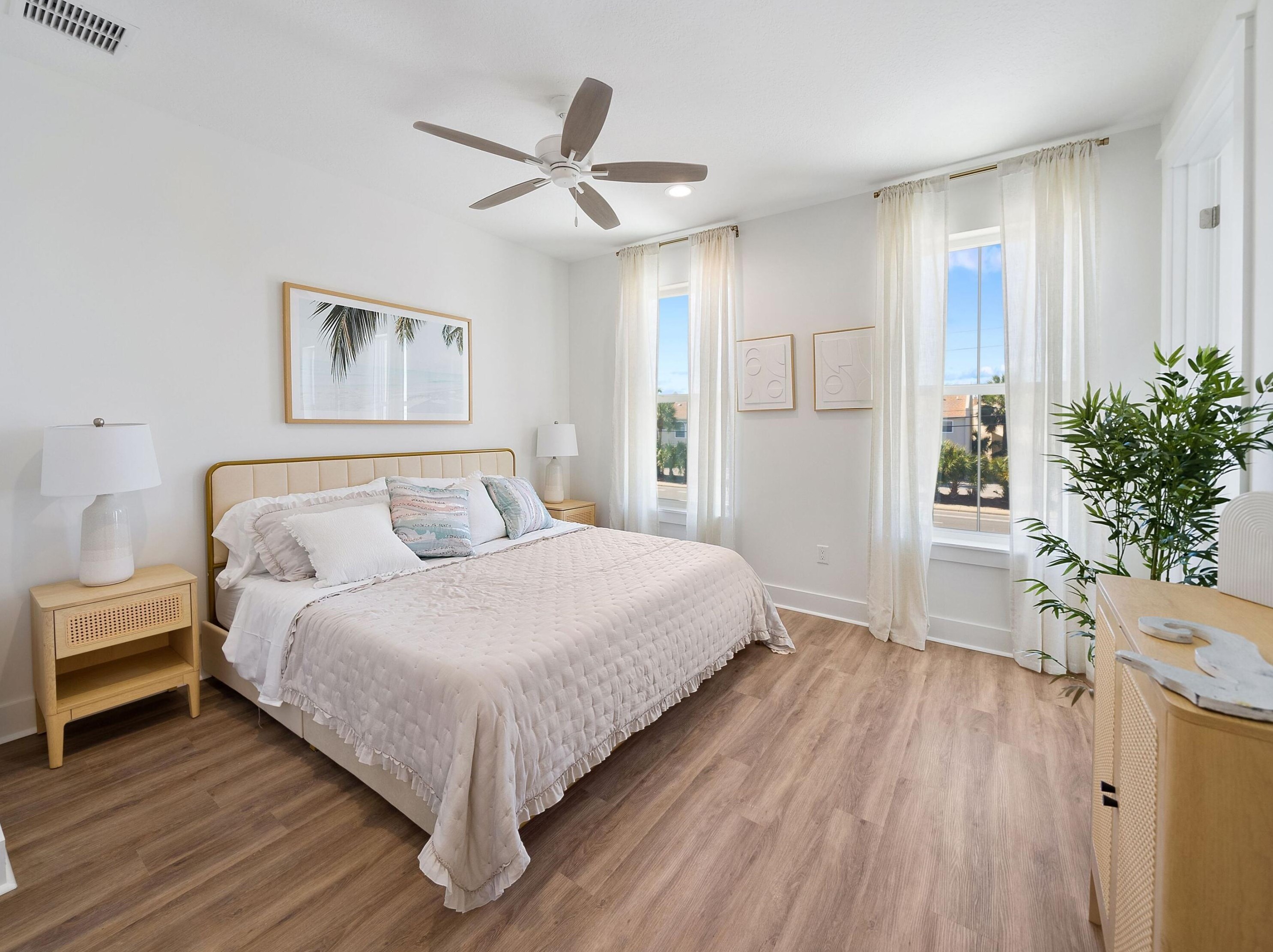 5300 Thomas Dr, Panama City FL 32408-6125 exterior