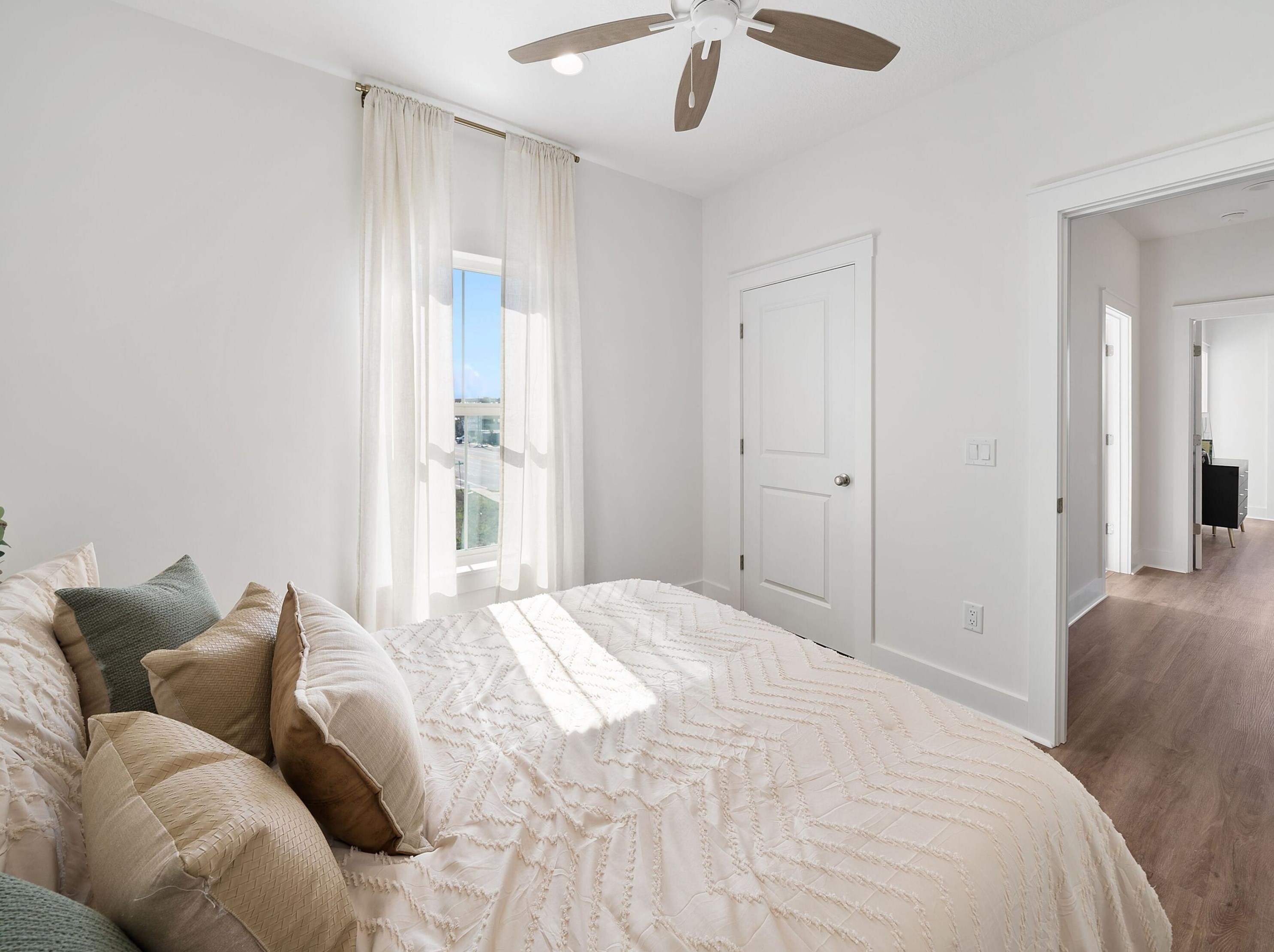 5300 Thomas Dr, Panama City FL 32408-6125 exterior