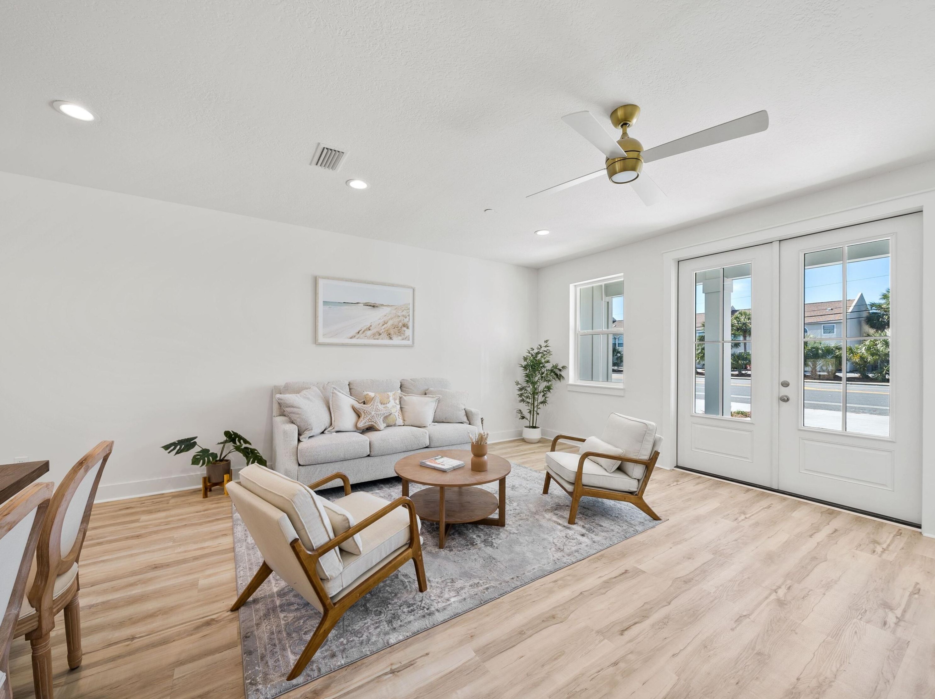 5300 Thomas Dr, Panama City FL 32408-6125 exterior