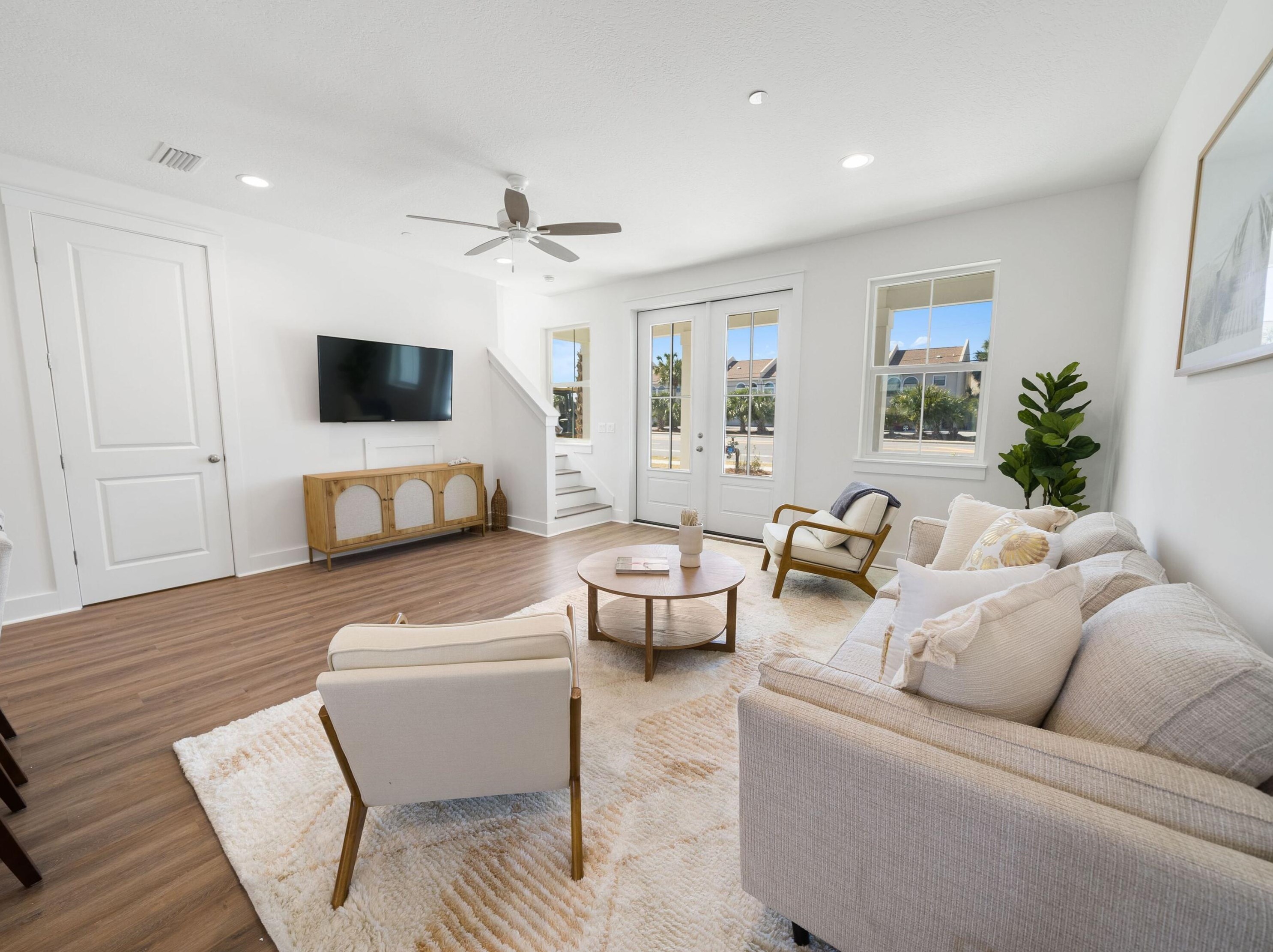 5300 Thomas Dr, Panama City FL 32408-6125 exterior