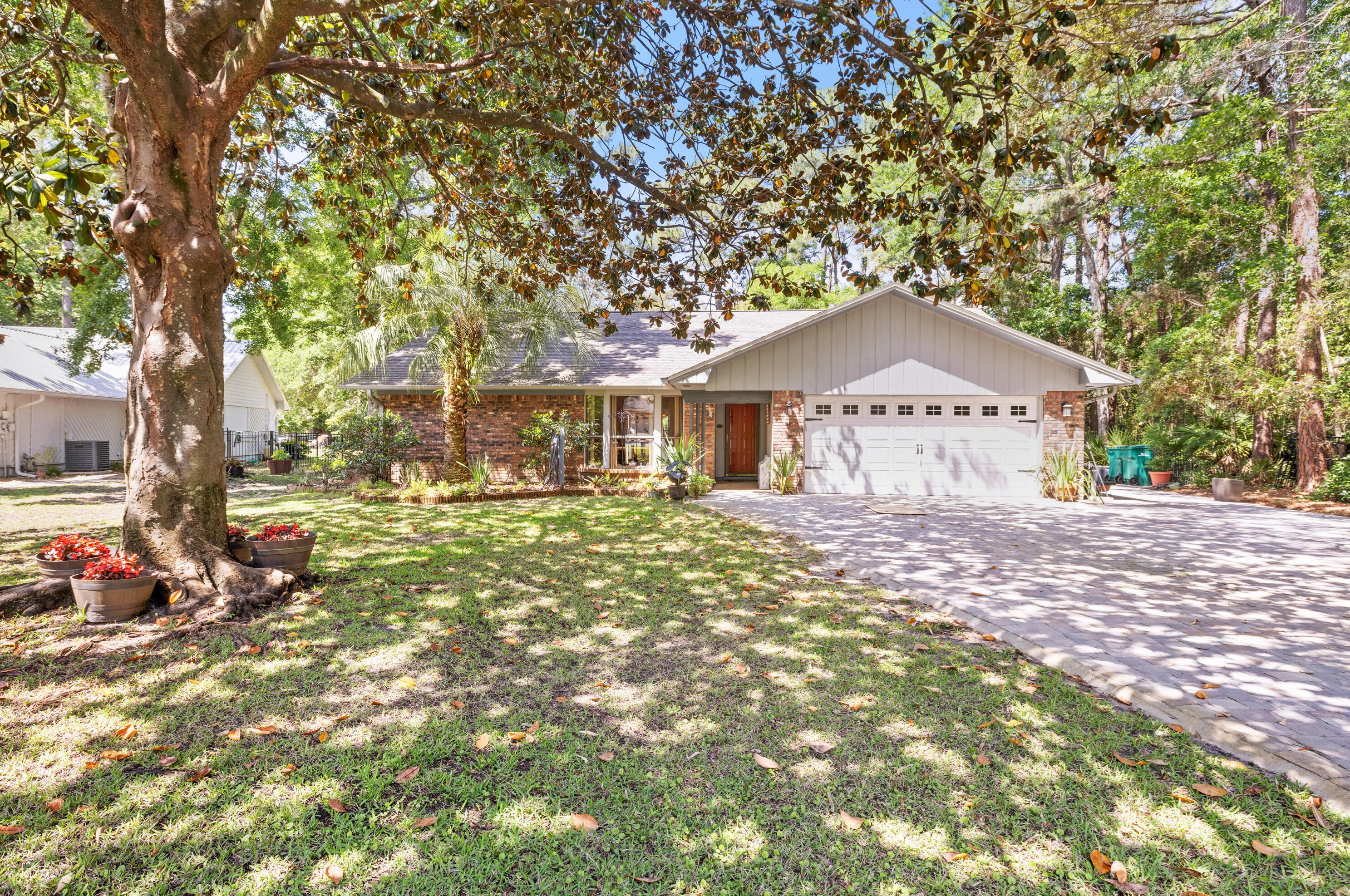 702 Prestwick Dr, Niceville, FL 32578-3860