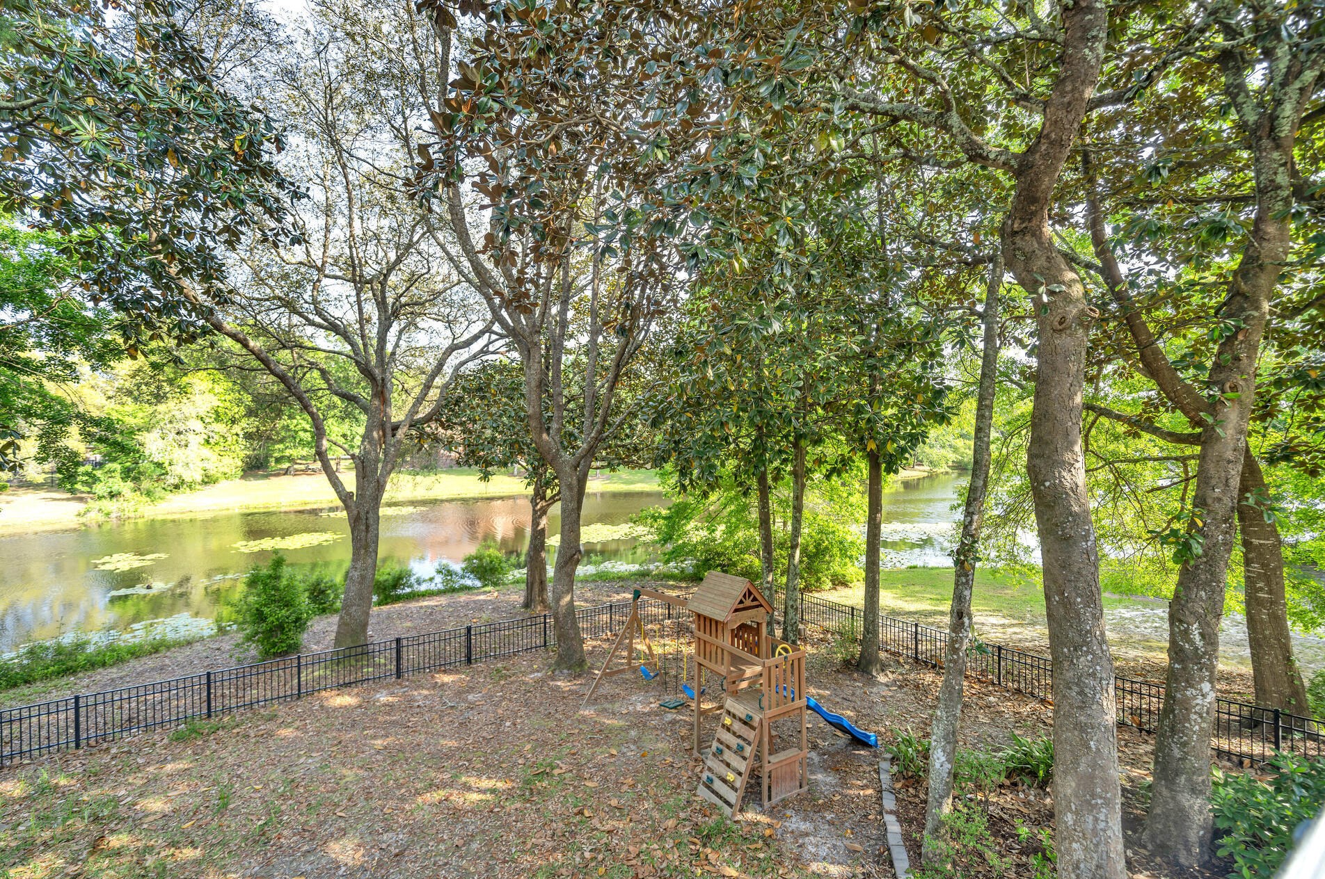 344 Oaklake Ln, Niceville FL  32578-4400 exterior