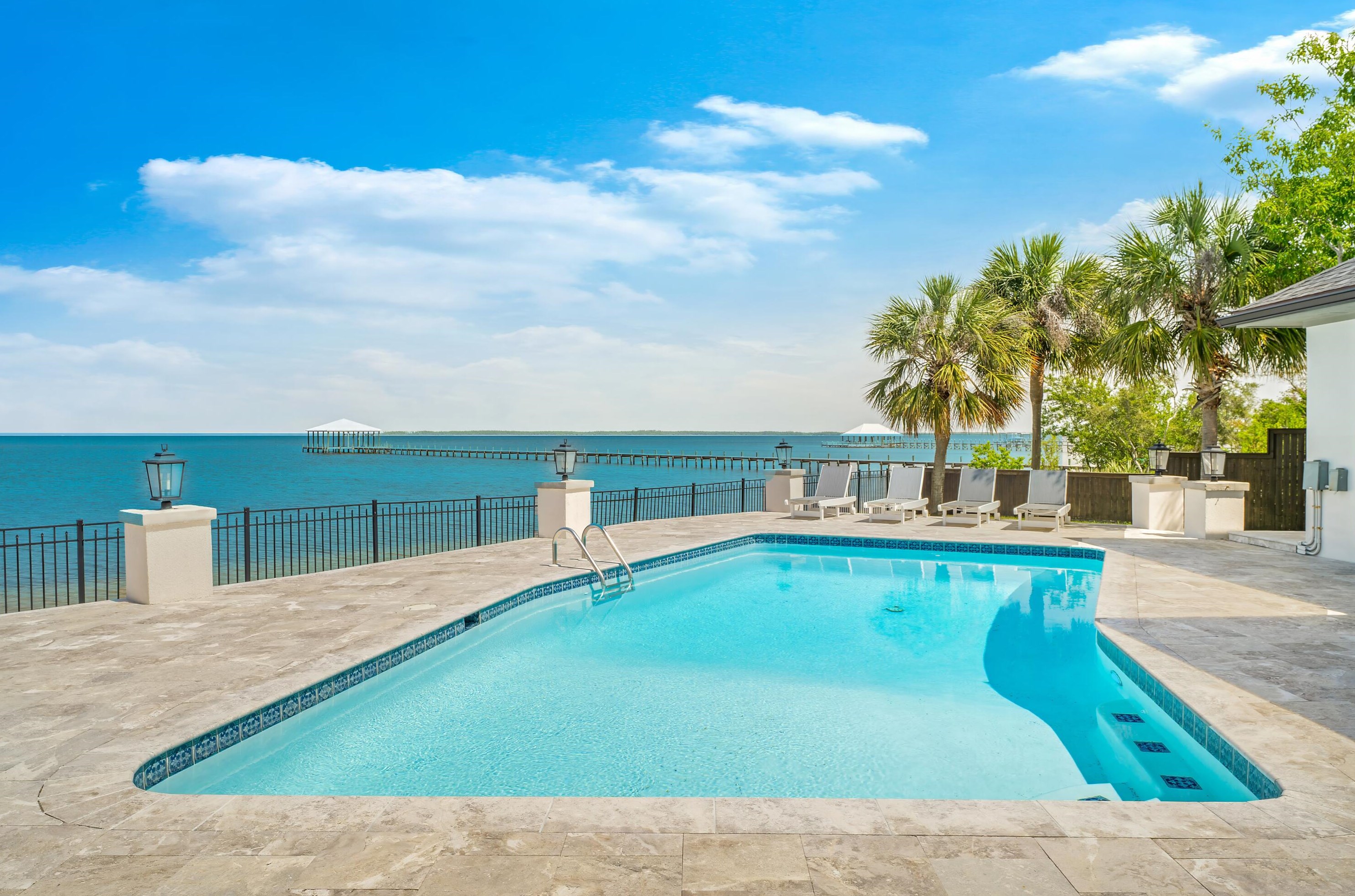 3301 Harbour Pl, Panama City FL 32405-1638 exterior