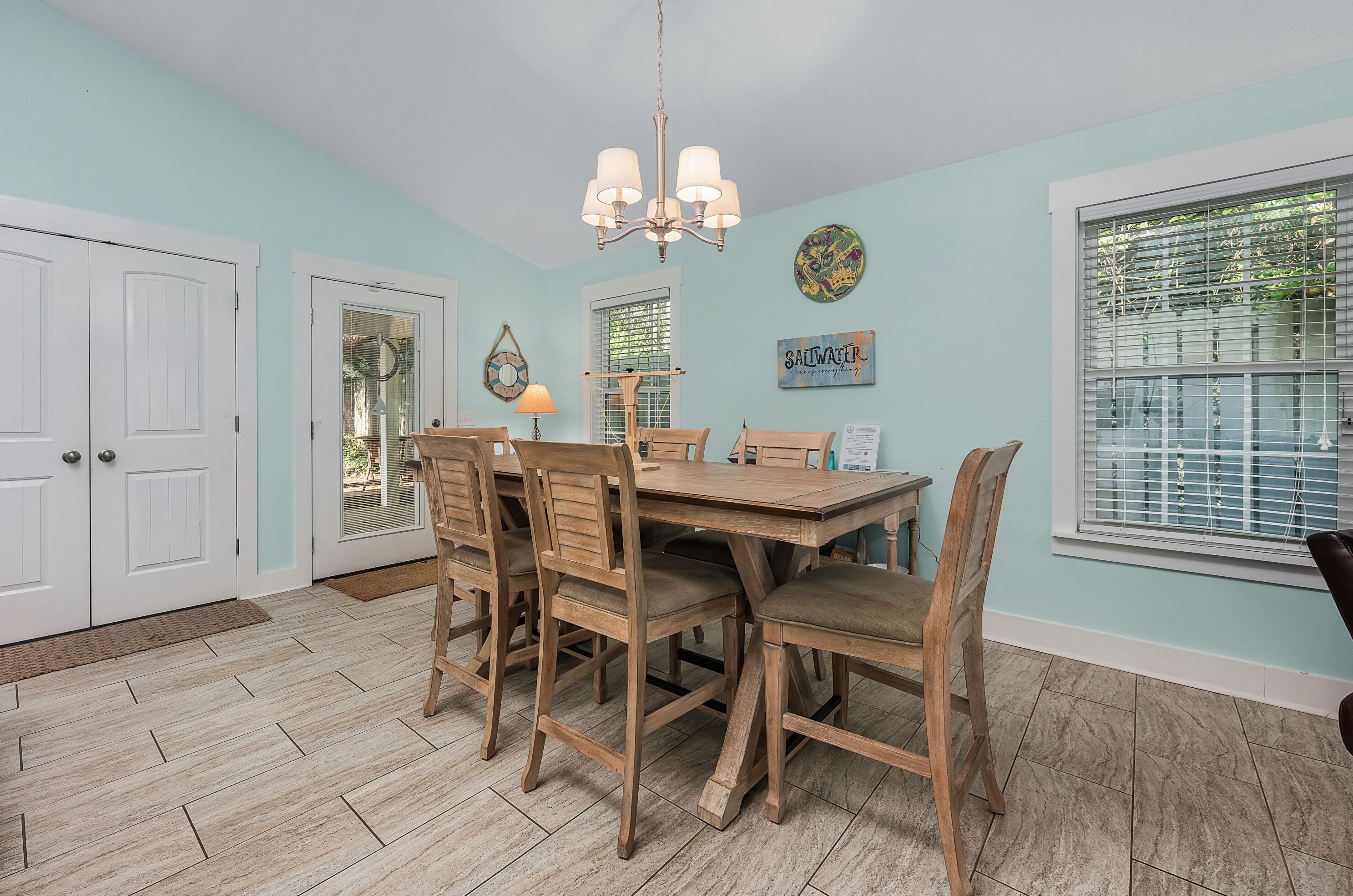 22520 Hilltop Ave, Panama City FL 32408-3605 exterior