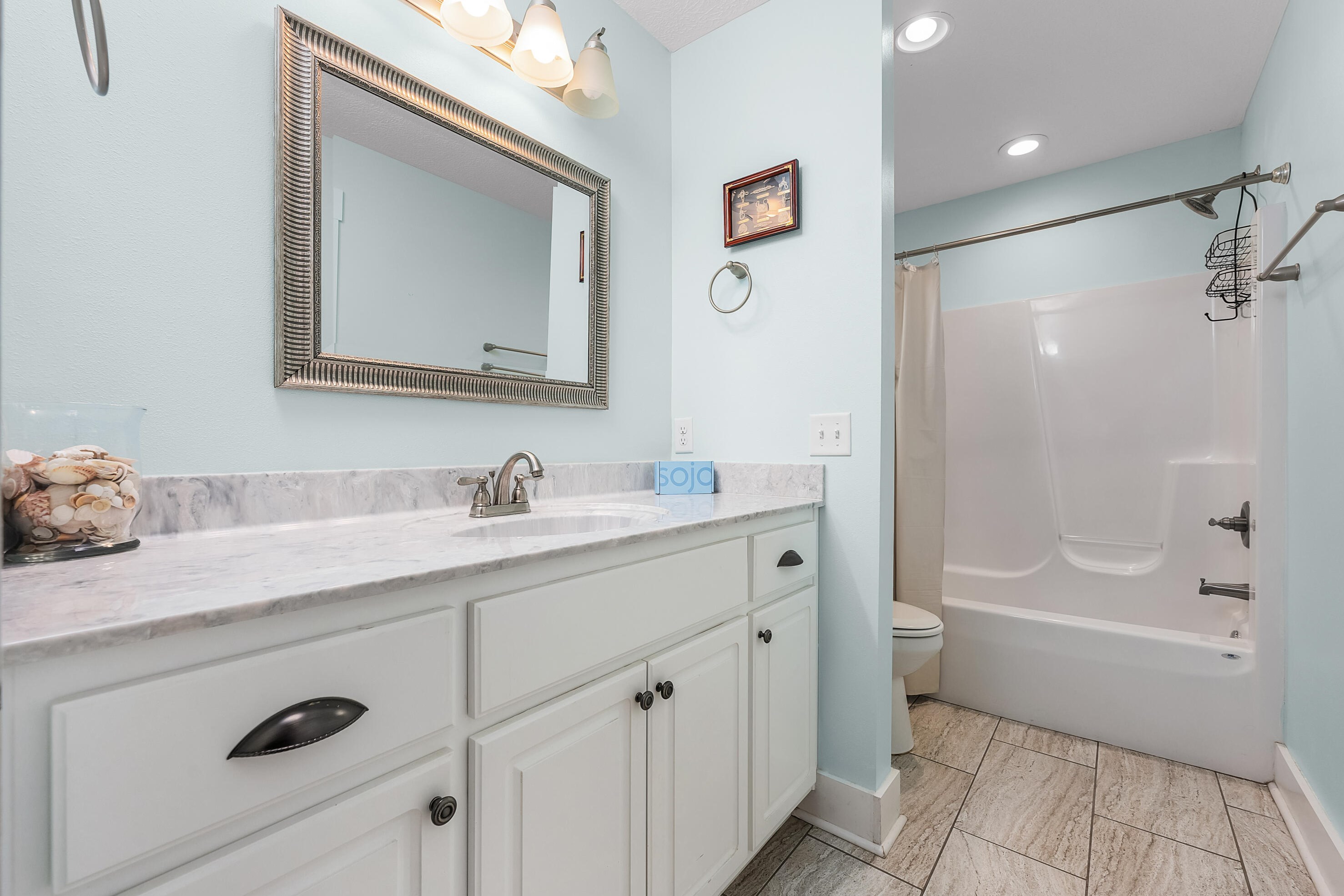 22520 Hilltop Ave, Panama City FL 32408-3605 exterior