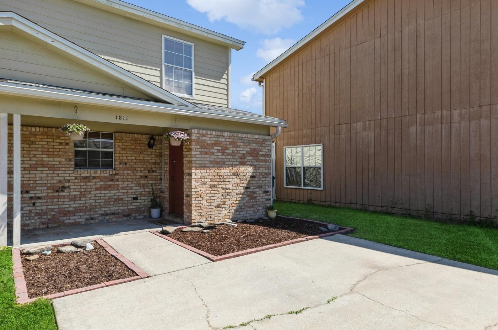 1811 Whispering Oaks Ln, Fort Walton Beach, FL 32547