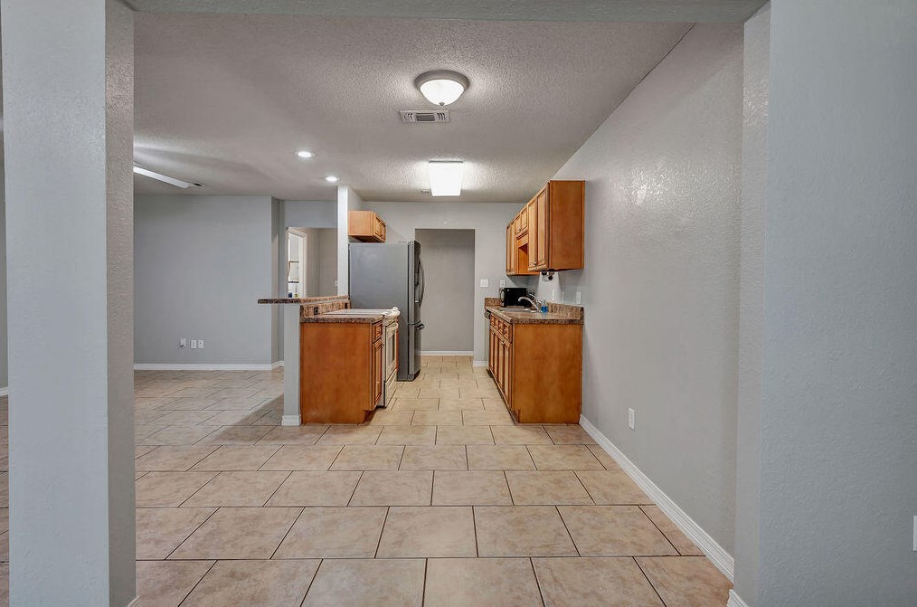 1211 Sunshine Dr, Crestview FL  32539-8901 exterior