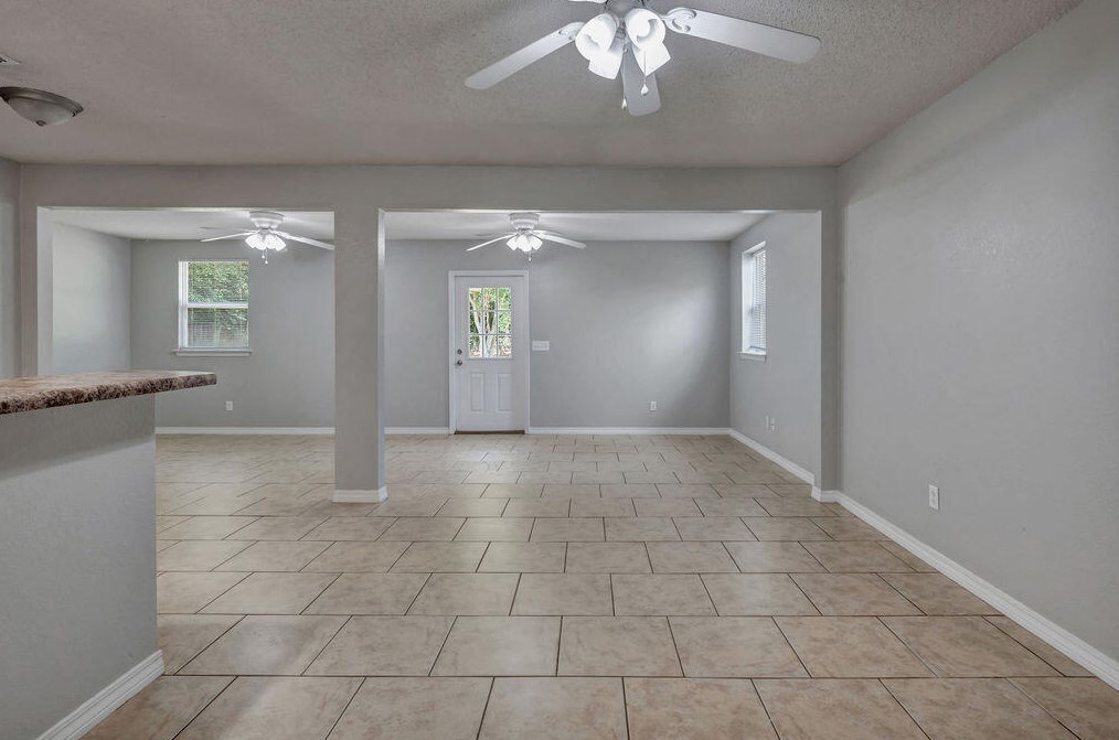 1211 Sunshine Dr, Crestview FL  32539-8901 exterior