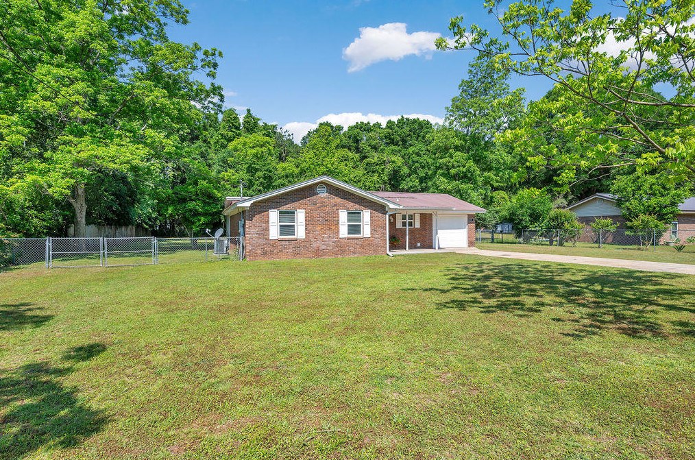 1211 Sunshine Dr, Crestview FL  32539-8901 exterior