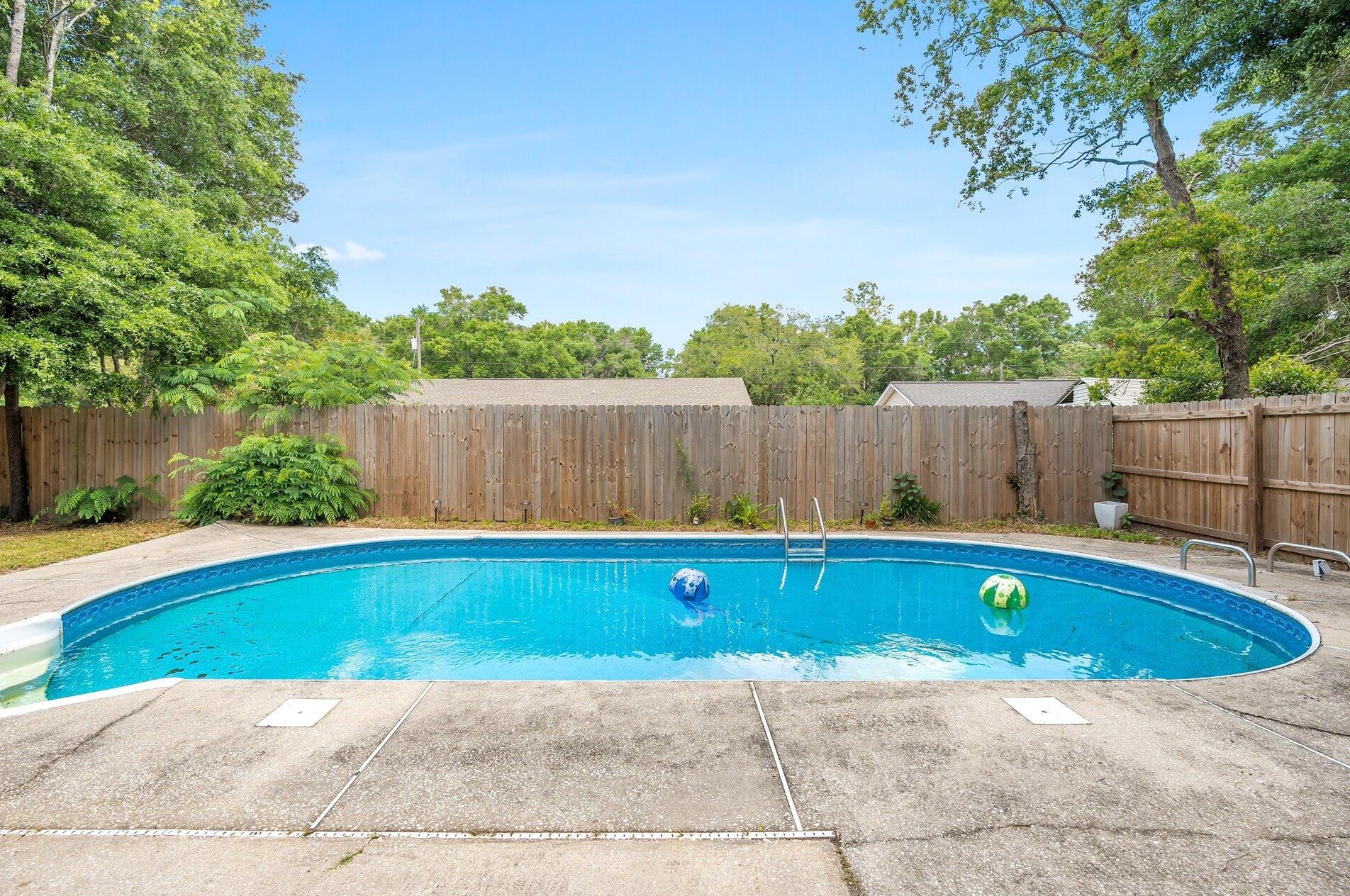 6540 Hunter St, Milton FL  32570-3216 exterior