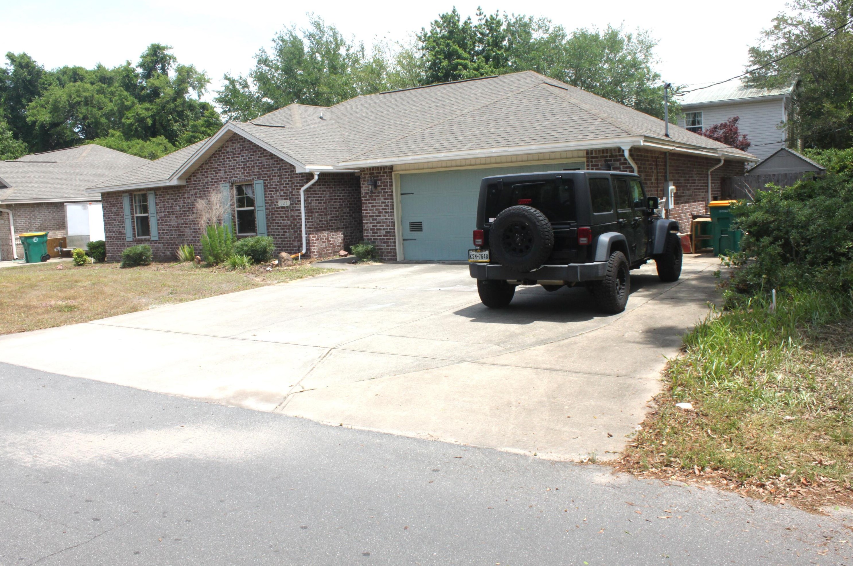 925 Barrow St, Fort Walton Beach, FL 32547