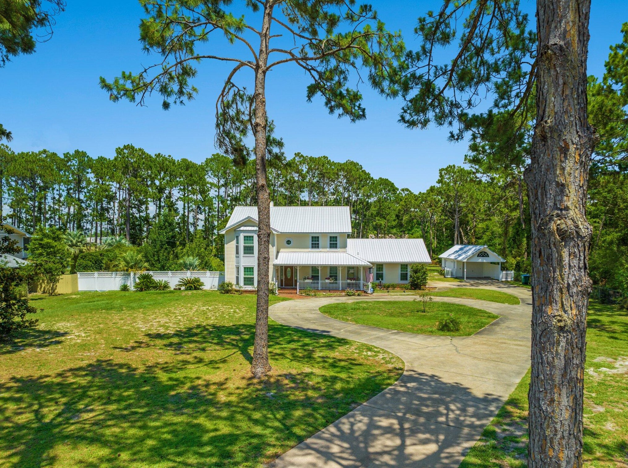 138 Laird Cir, Panama City, FL 32408-7802