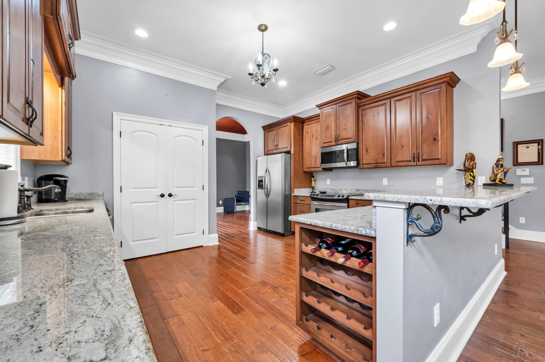 2 Plantation Oaks Dr, Mary Esther FL  32569-2902 exterior