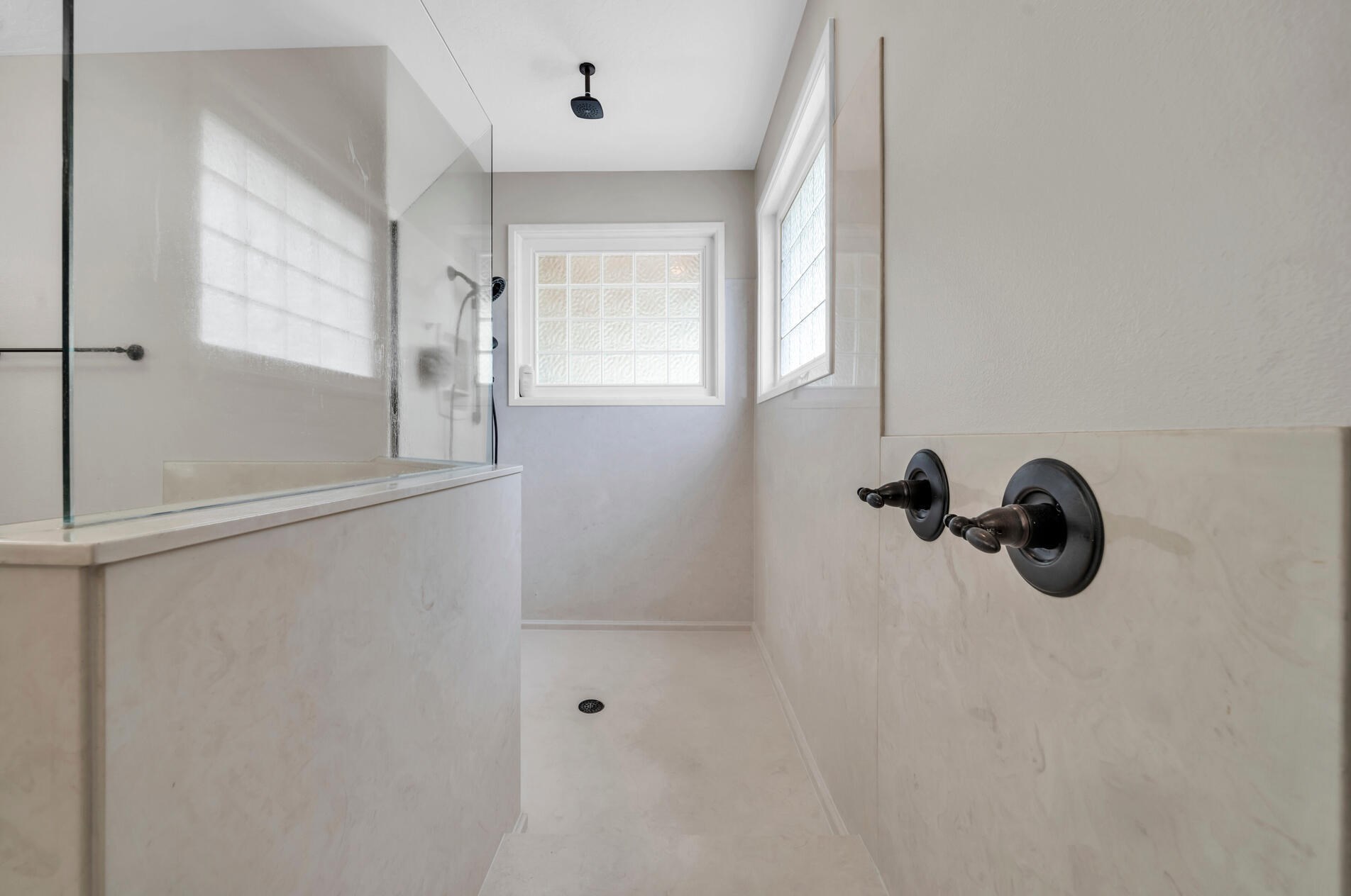 2 Plantation Oaks Dr, Mary Esther FL  32569-2902 exterior