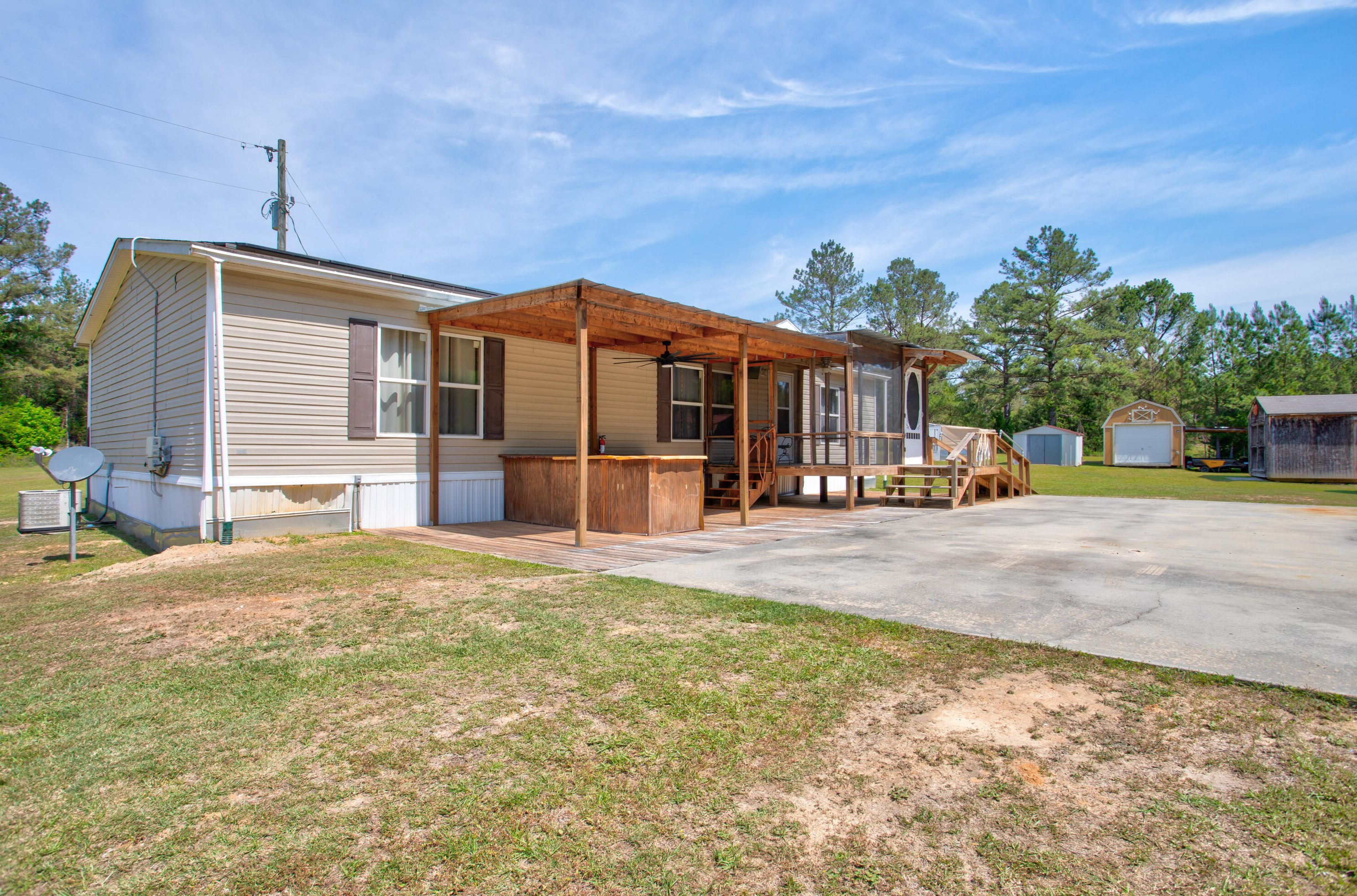 2635 Old Mill Rd, Red Bay, FL 32455-6515