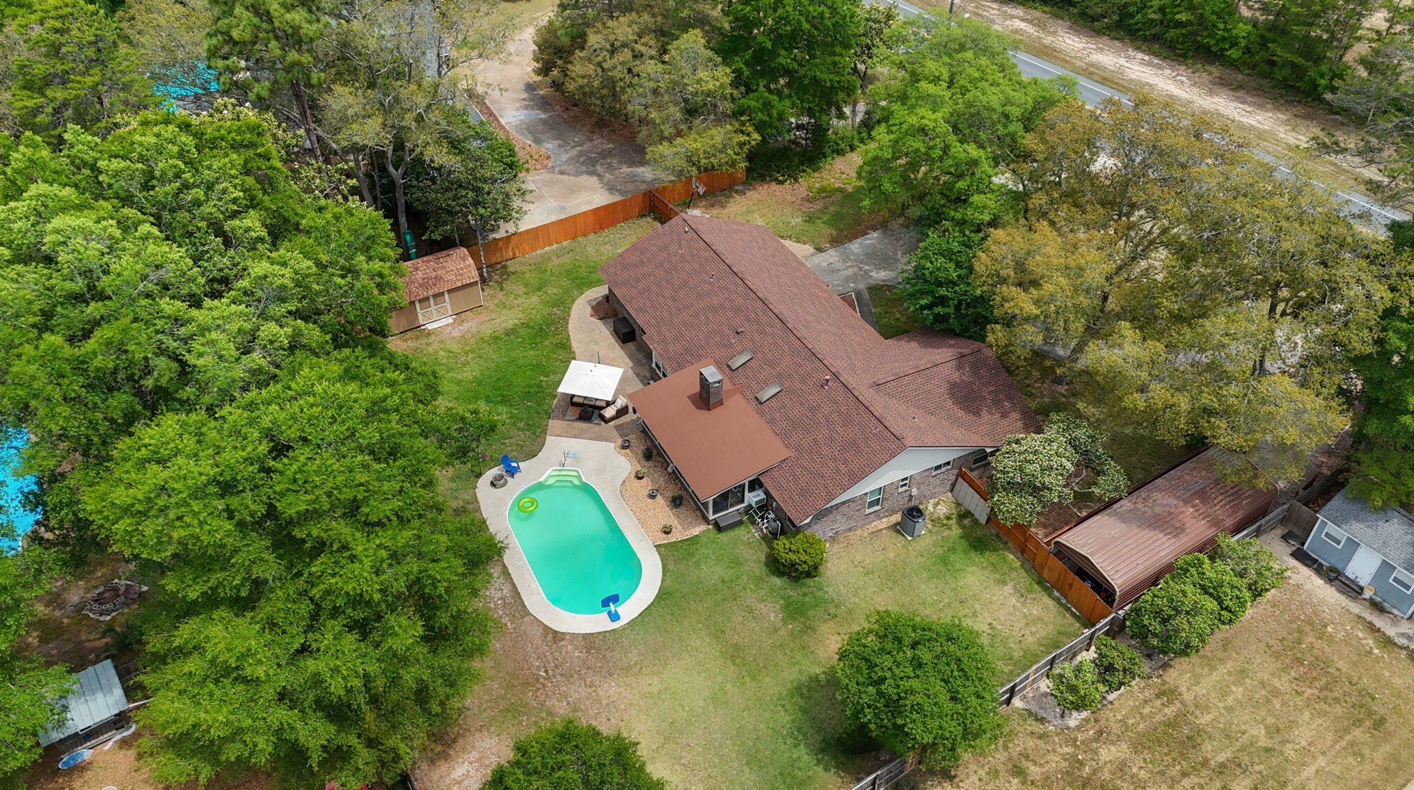 1035 Forest Rd, Niceville, FL 32578-1746