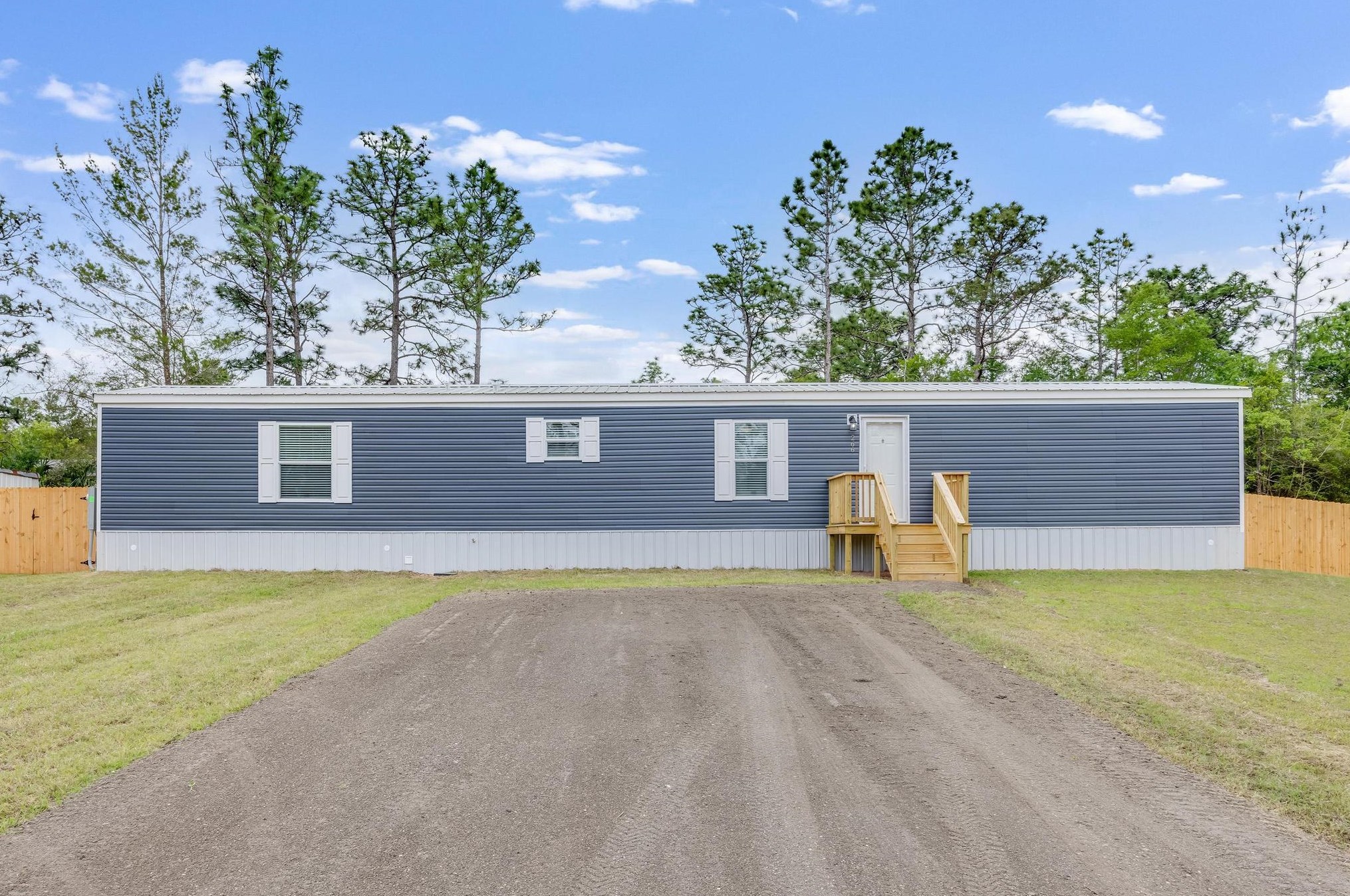 266 Laurel Ln, Defuniak Springs, FL 32433-6532