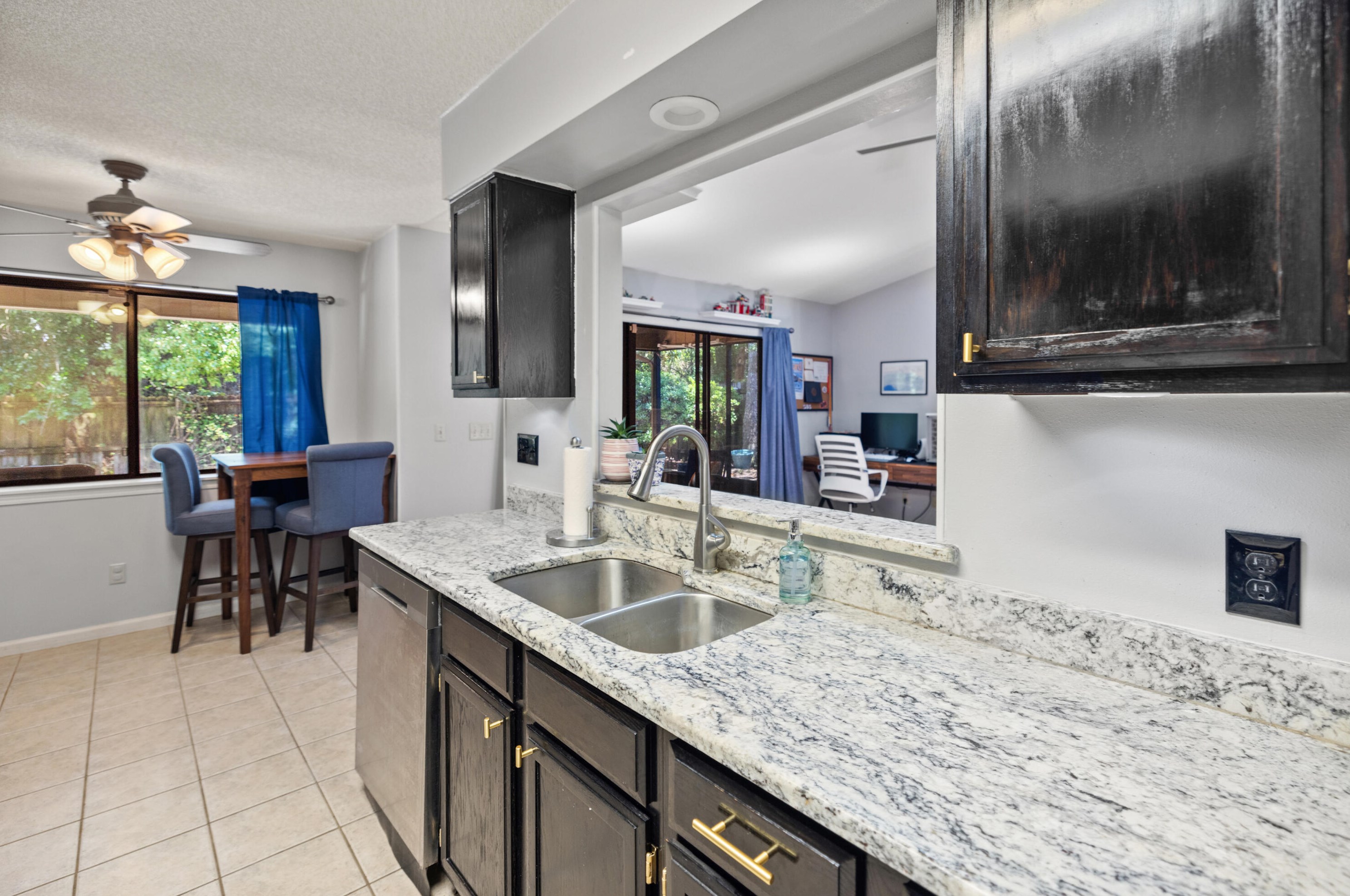 353 Evergreen Ave, Niceville FL  32578-1129 exterior