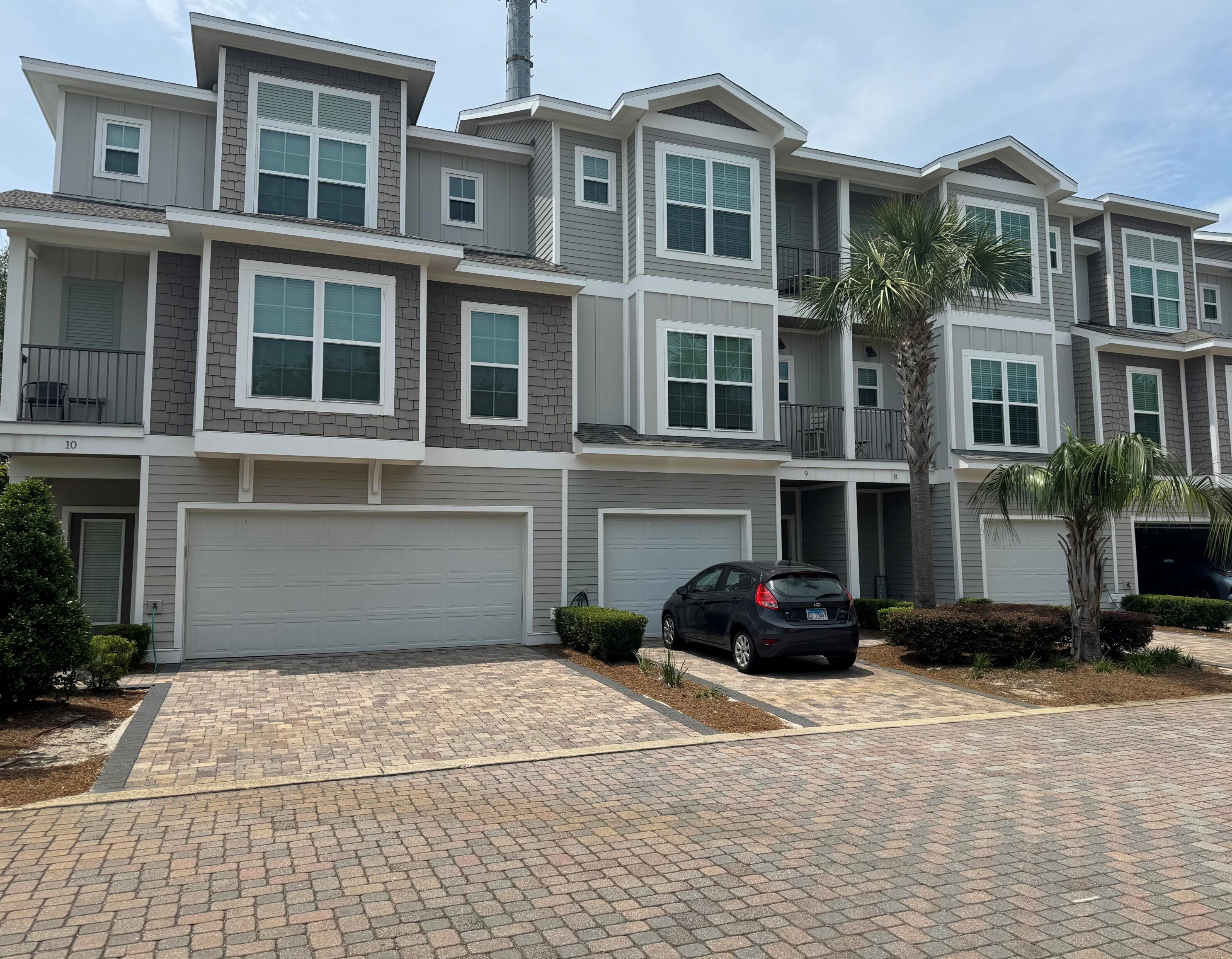 257 Driftwood Rd, Destin, FL 32550-3821