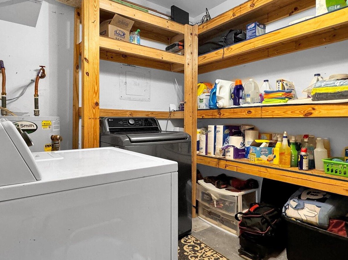 1347 Continental Dr, Pensacola FL 32506-3678 exterior