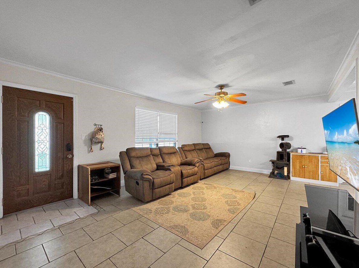 1347 Continental Dr, Pensacola, FL 32506-3678