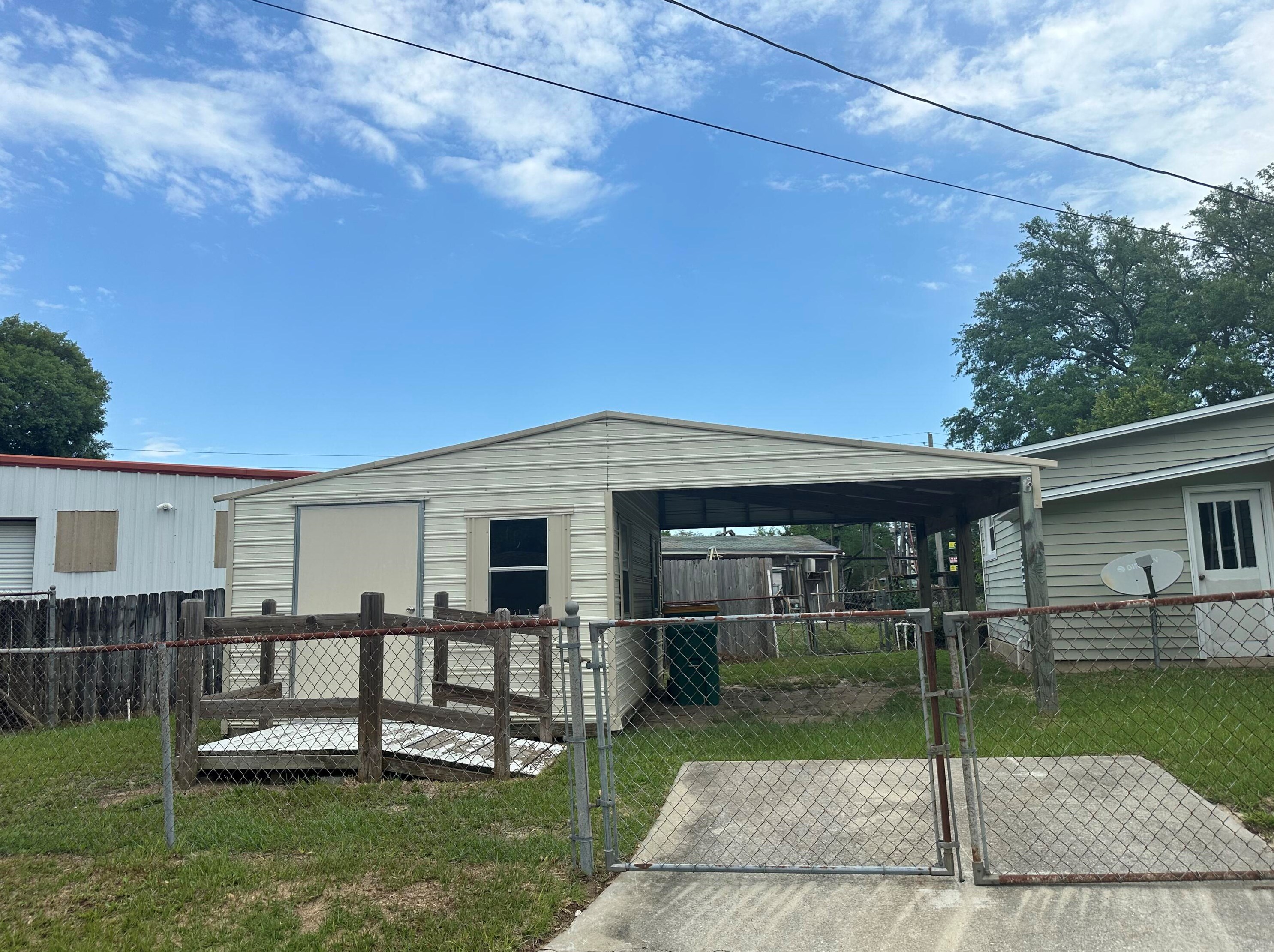 308 Iowa St, Niceville FL  32578-1812 exterior