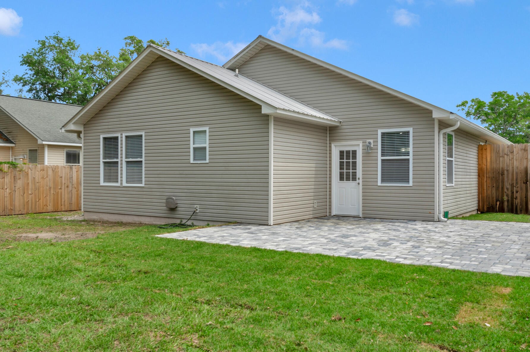 38 Virginia Ct, Niceville FL  32578-8230 exterior