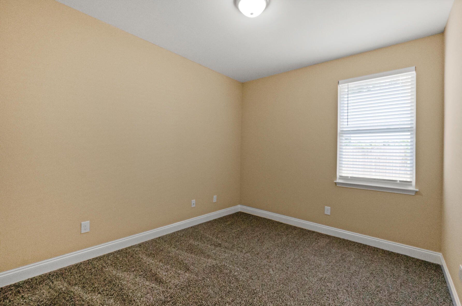 38 Virginia Ct, Niceville FL  32578-8230 exterior