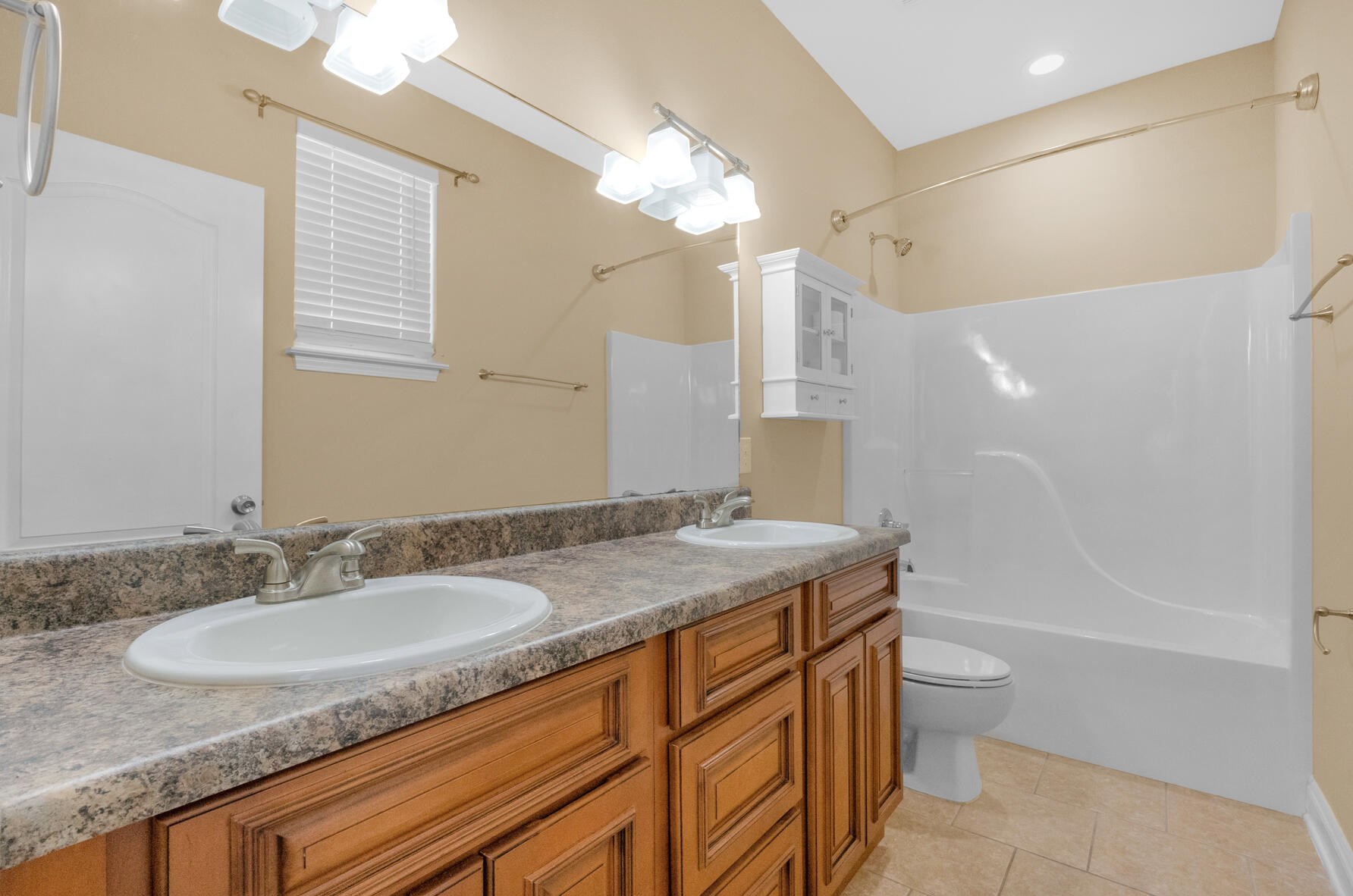 38 Virginia Ct, Niceville FL  32578-8230 exterior