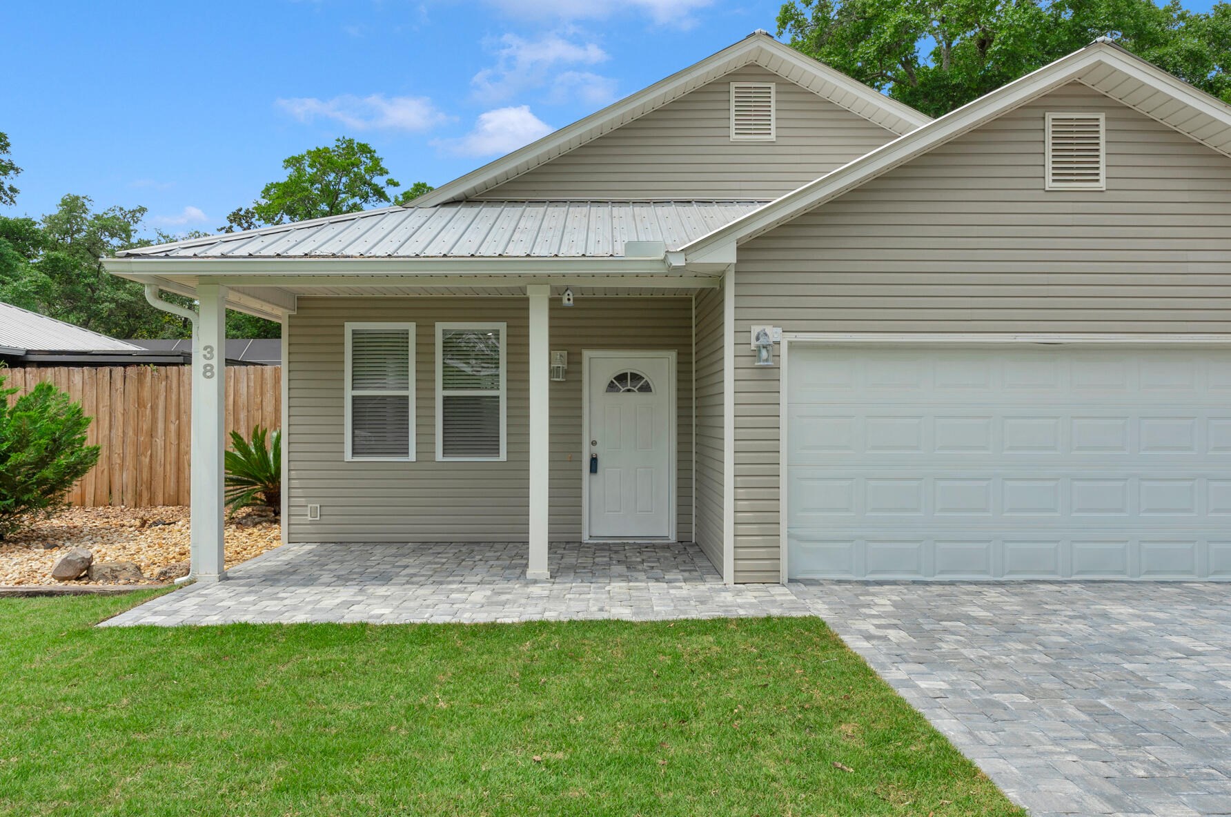 38 Virginia Ct, Niceville, FL 32578-8230