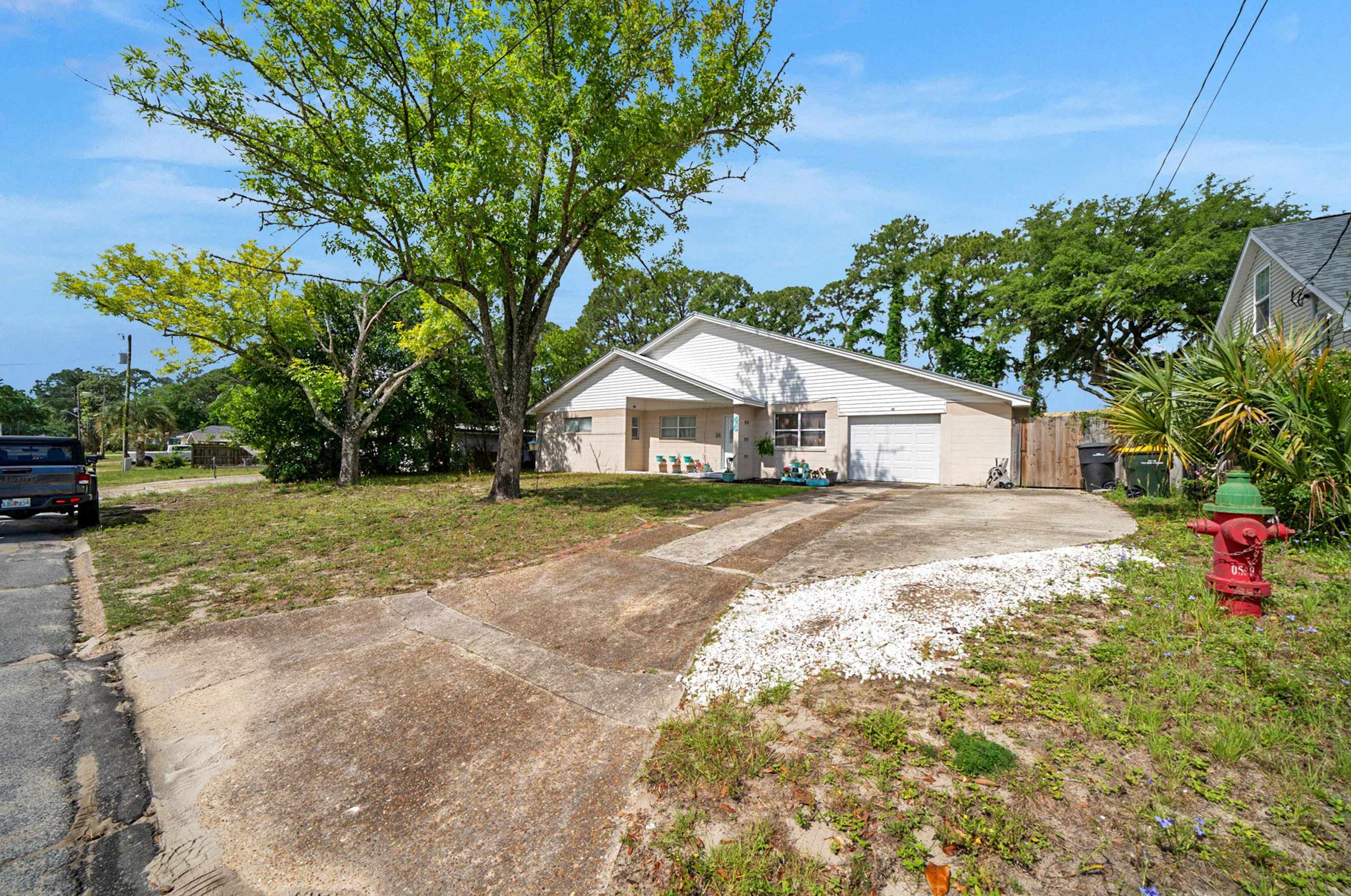 46 Nebraska Ave, Fort Walton Beach, FL 32548-5026
