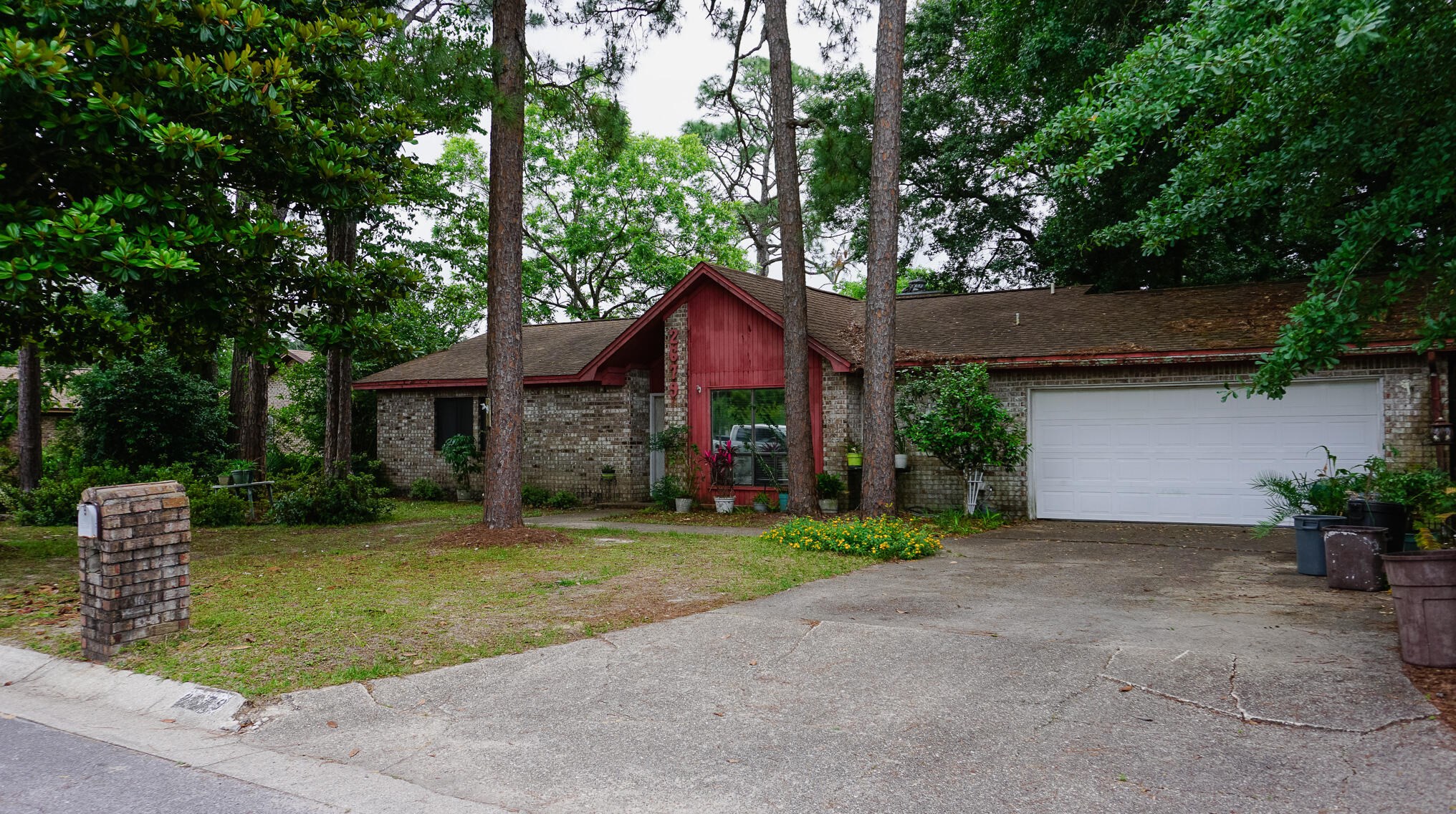 2679 Tinosa Ln, Pensacola, FL 32526-1528