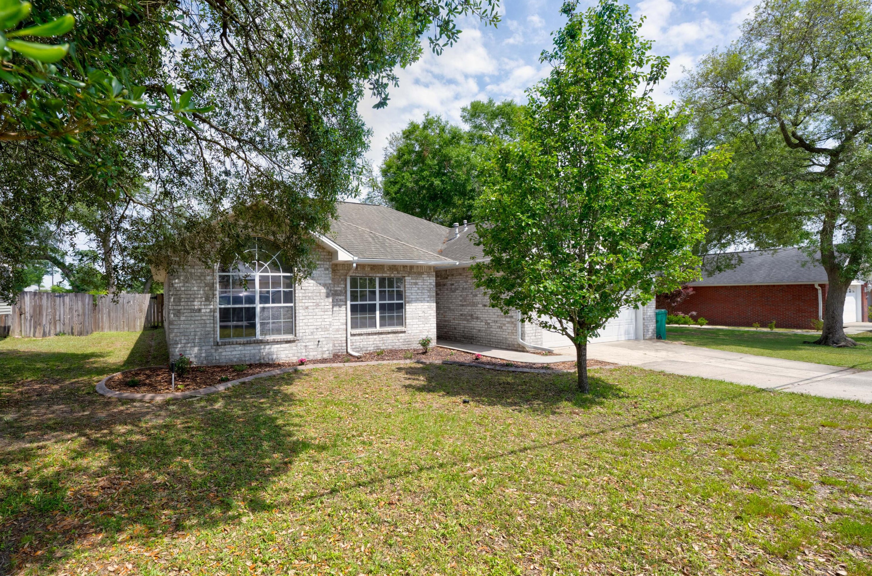4611 Top Flight Dr, Crestview FL  32539-5710 exterior