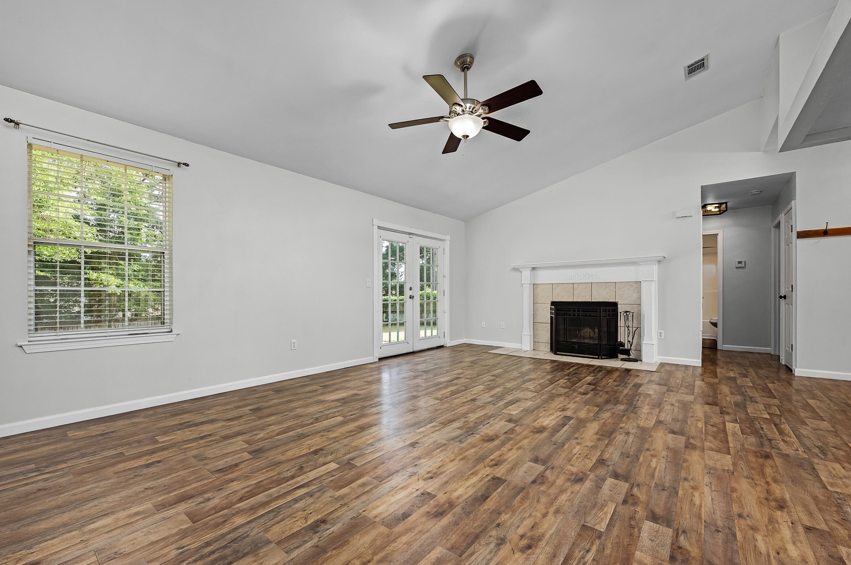 386 Riverchase Blvd, Crestview FL  32536-4297 exterior