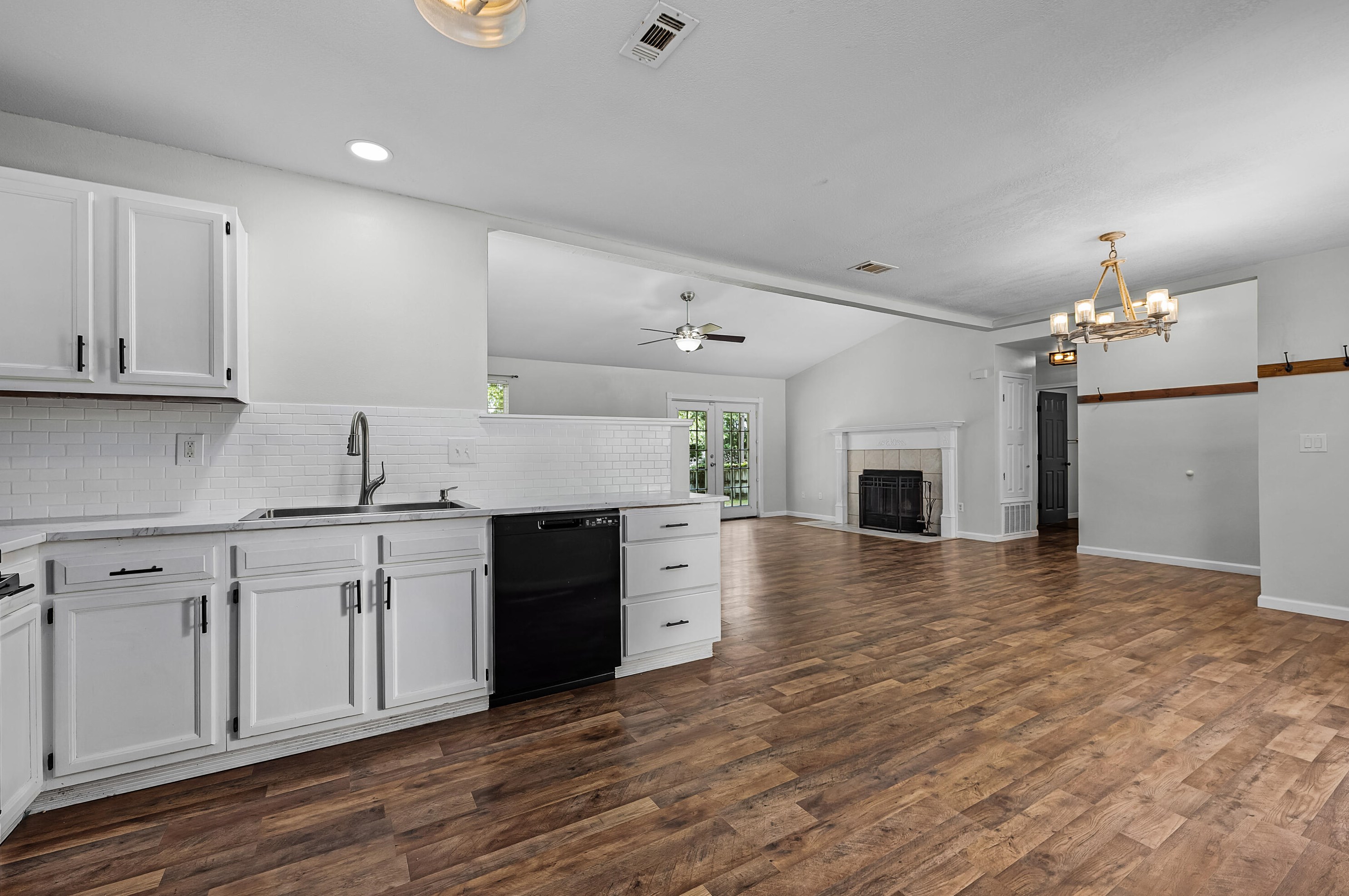386 Riverchase Blvd, Crestview FL  32536-4297 exterior