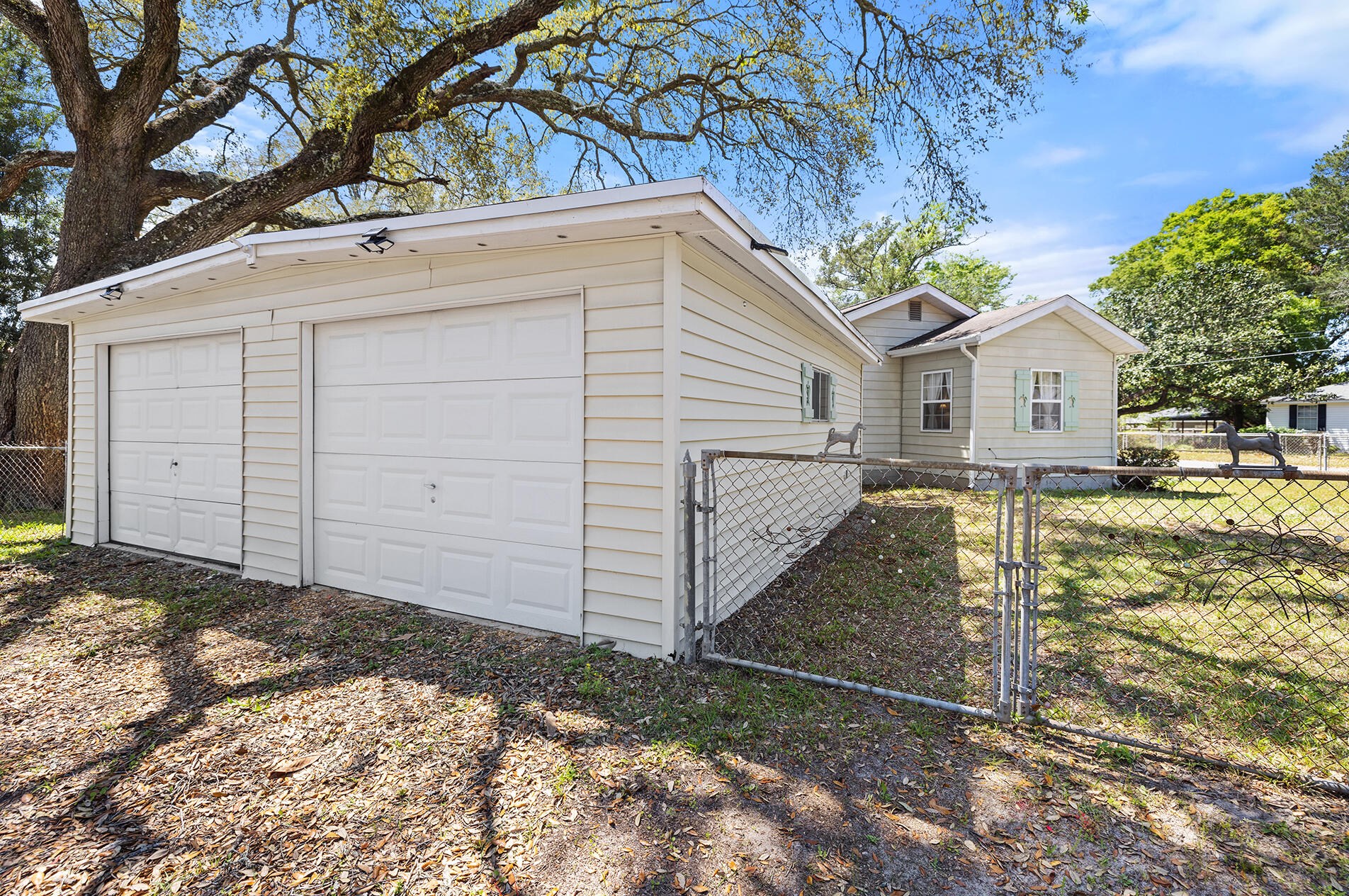 725 Powell Dr, Niceville, FL 32578-2047