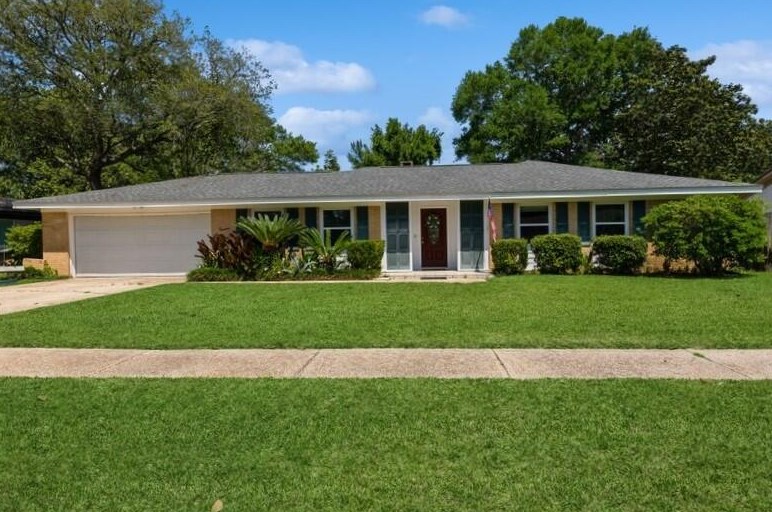 14 Cambridge Ave, Fort Walton Beach FL  32547-1725 exterior