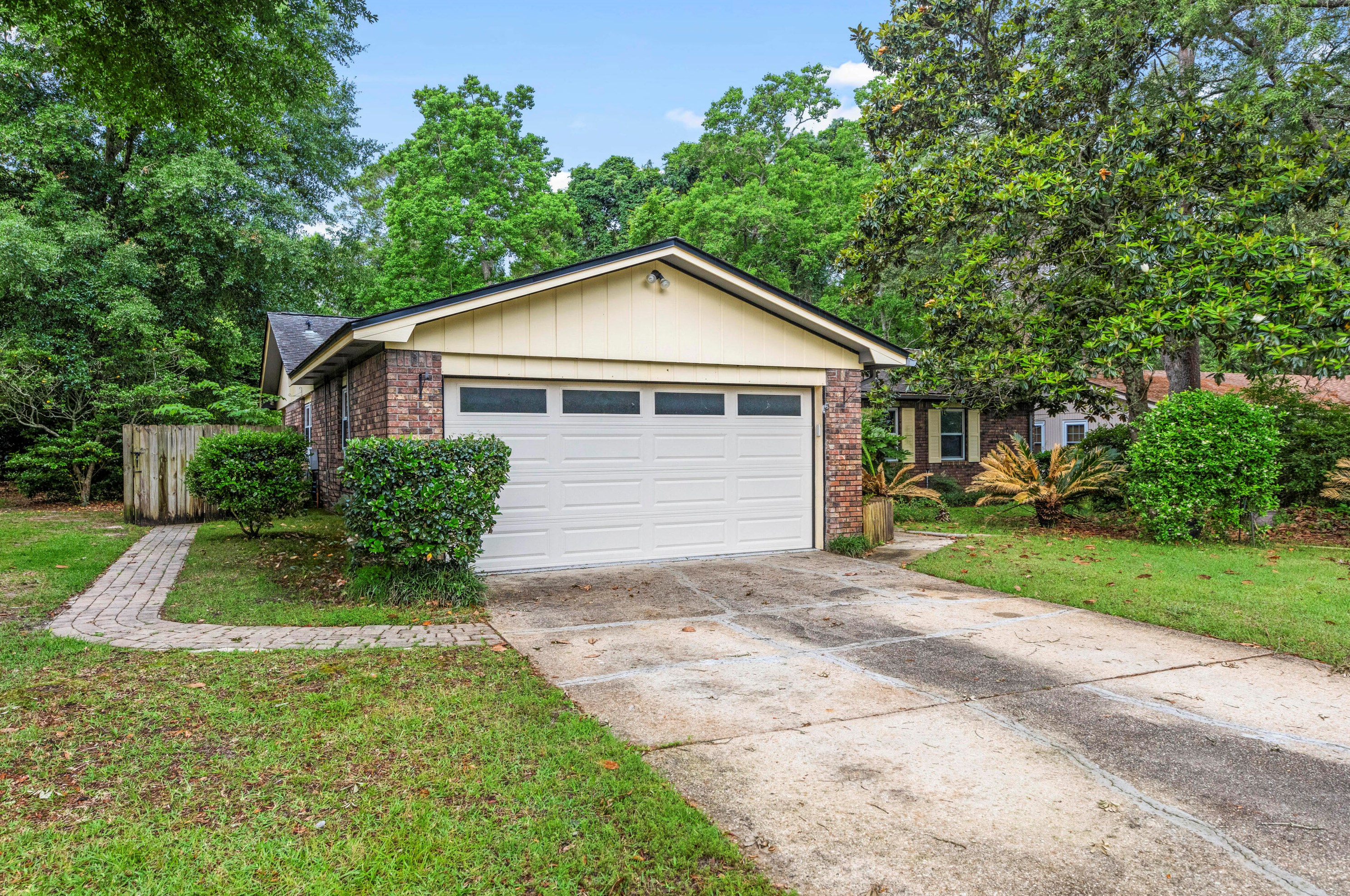 607 Caribbean Way, Niceville, FL 32578-3805