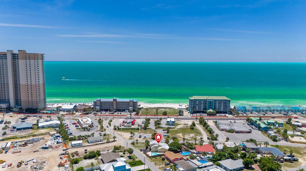 621 Granada Cir, Panama City, FL 32413-2312